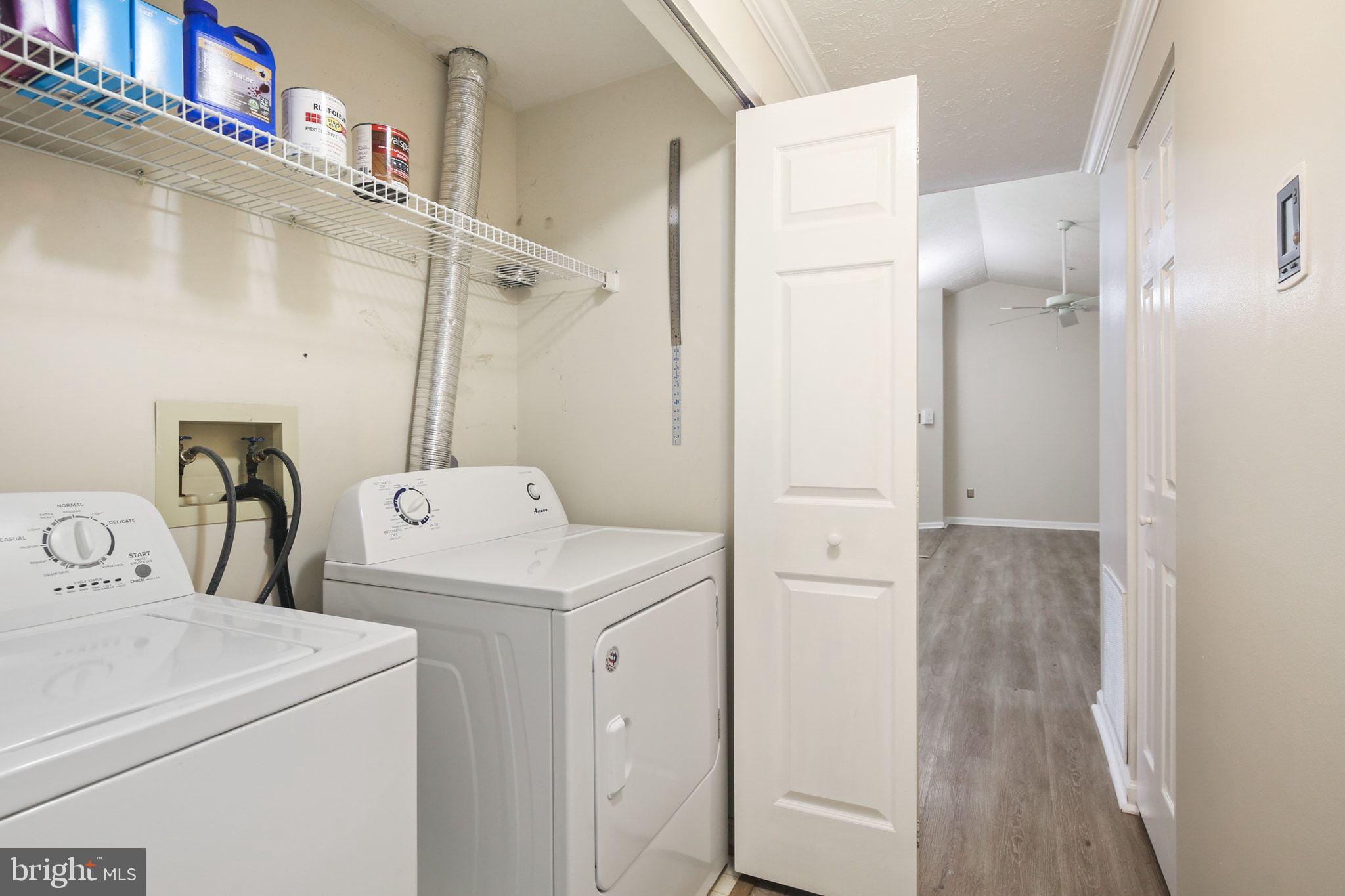 LAUREL WOODS - Residential