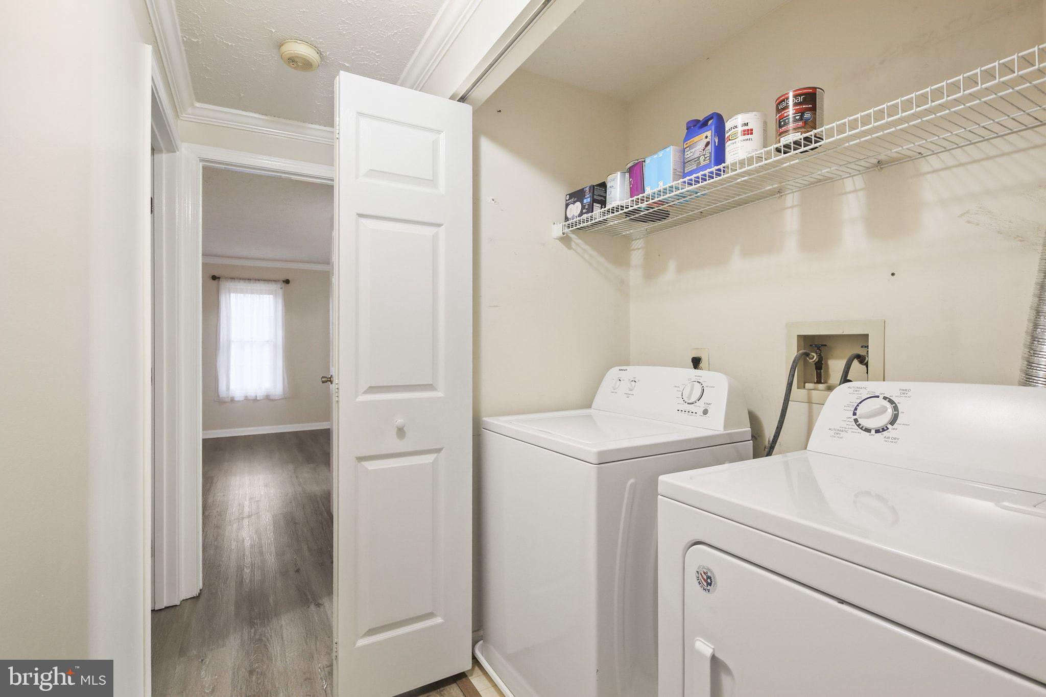 LAUREL WOODS - Residential