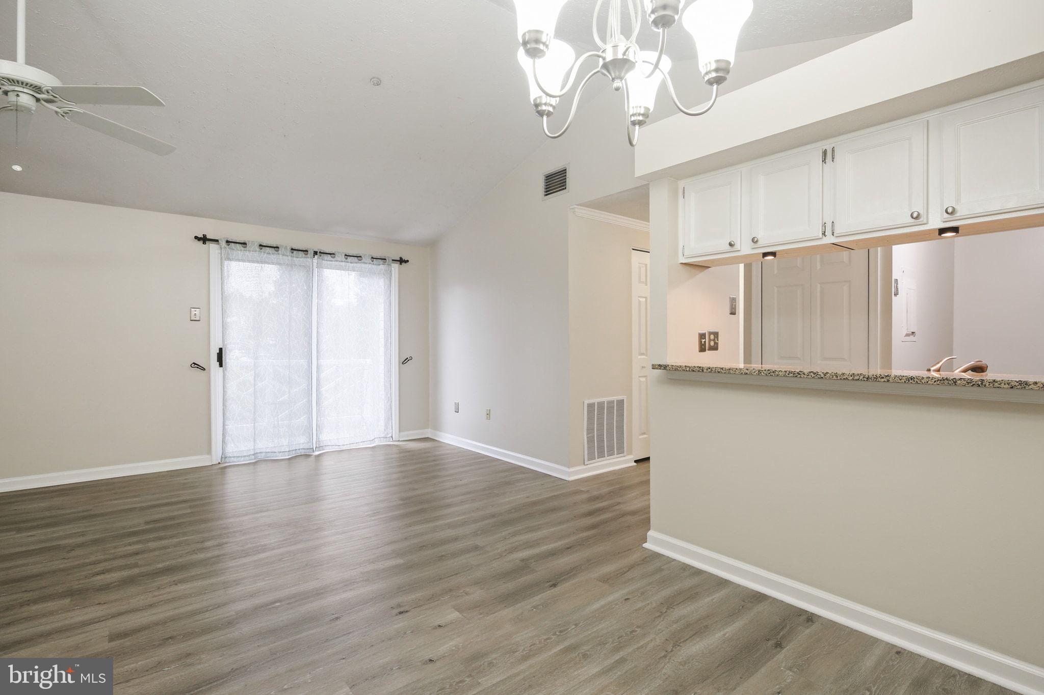 LAUREL WOODS - Residential