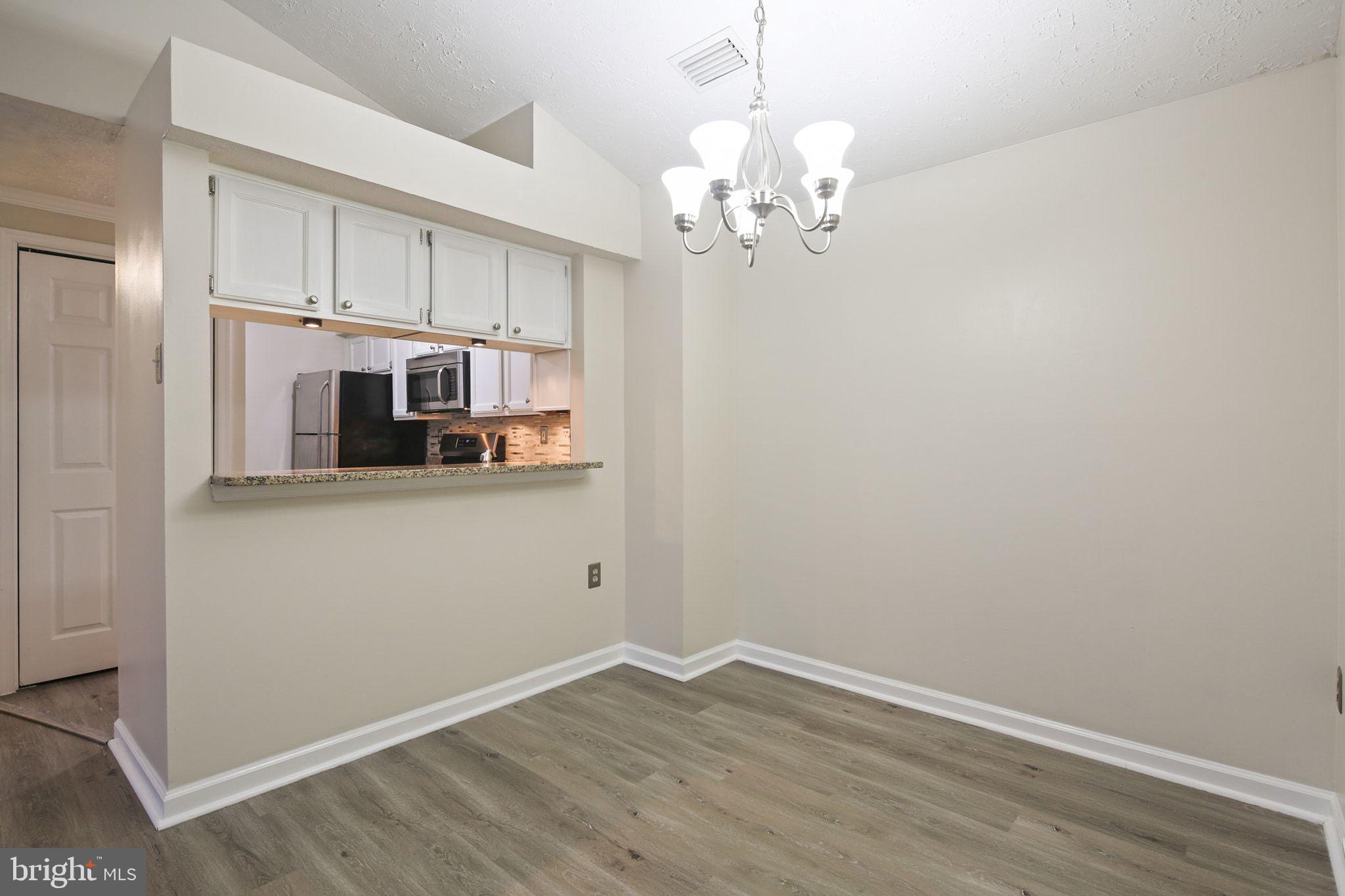 LAUREL WOODS - Residential