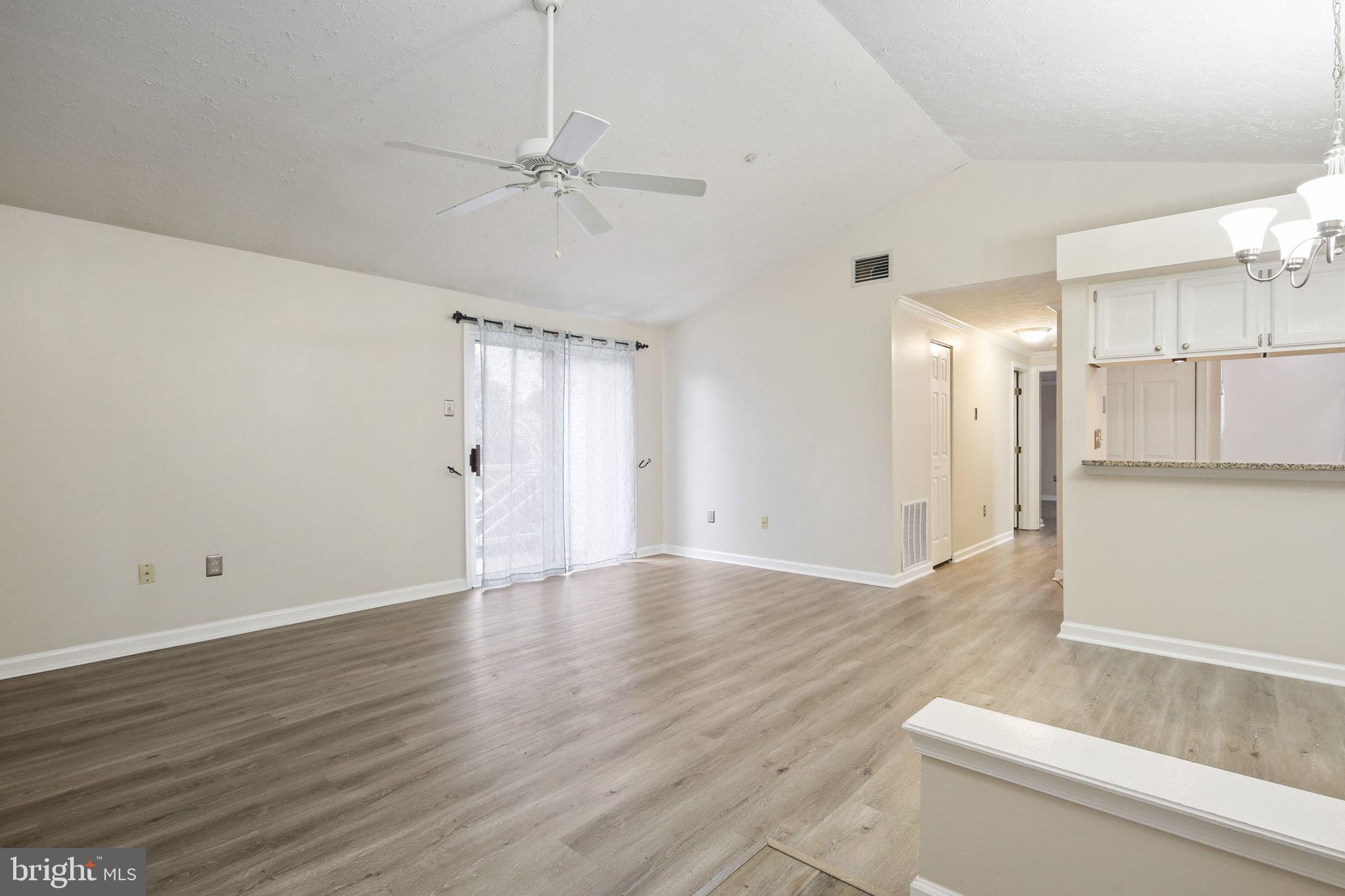 LAUREL WOODS - Residential