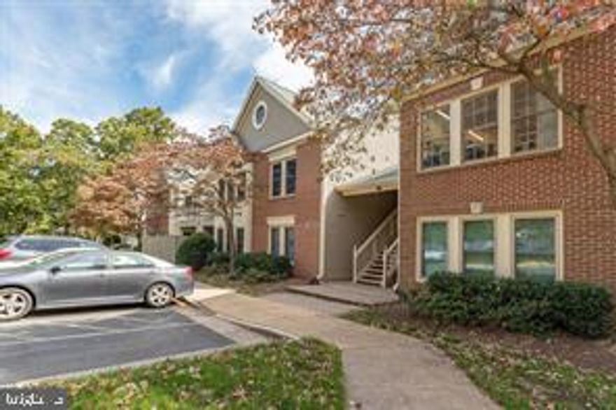 Everything is brand  new!!!!. You are the first tenant after the remodeling. New laminate floor throughout the house. All new appliance in the kitchen. Recently remodeled bathrooms with new vanities ,toilets, faucets.  New paints. GOLF COURSE VIEW of the 17th green on the Penderbrook Golf Course. Ground floor entry but rear and slider to deck is above ground adding security and making available a splendid view of trees and golf course.