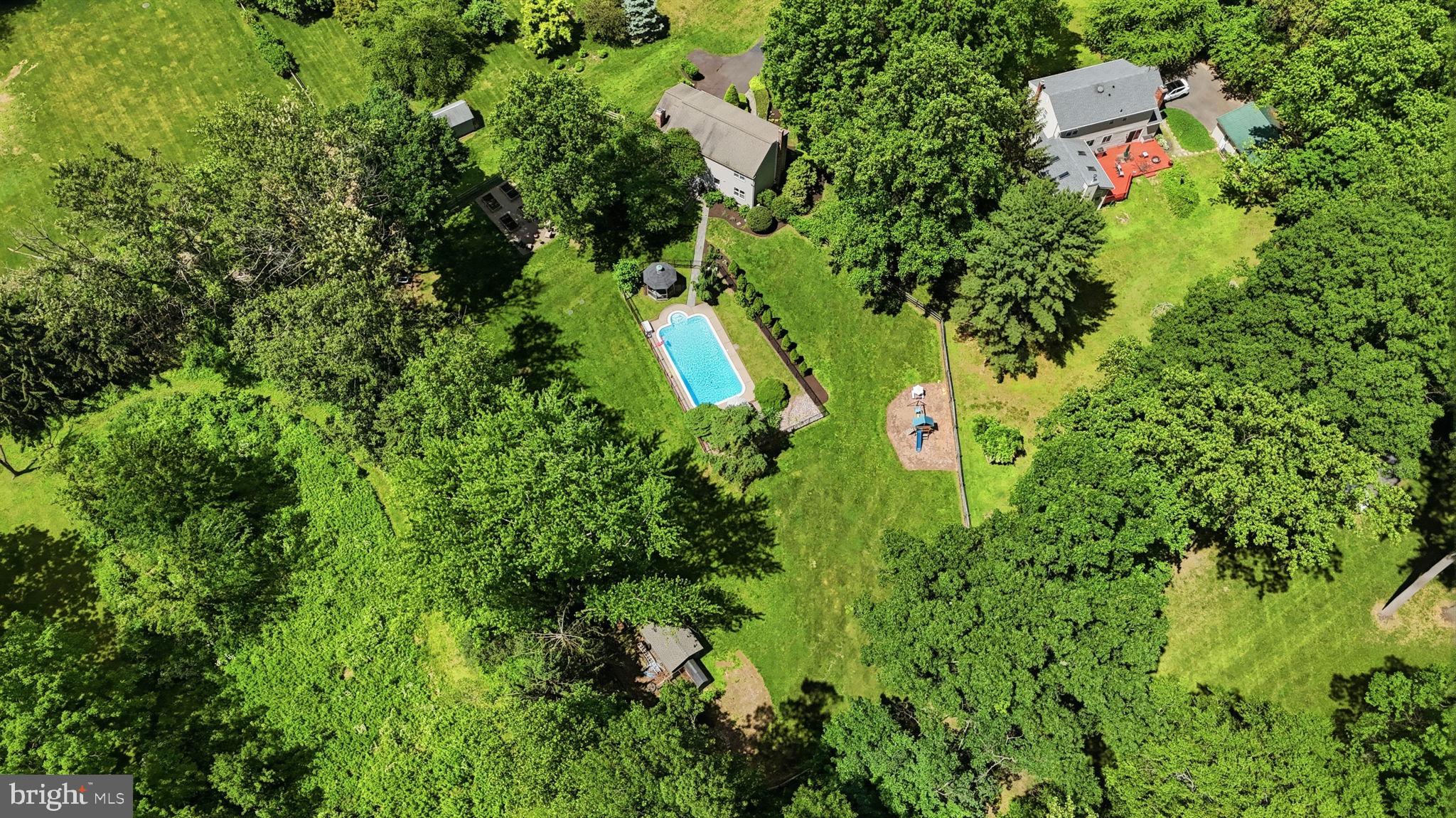 WOODFIELD - Residential