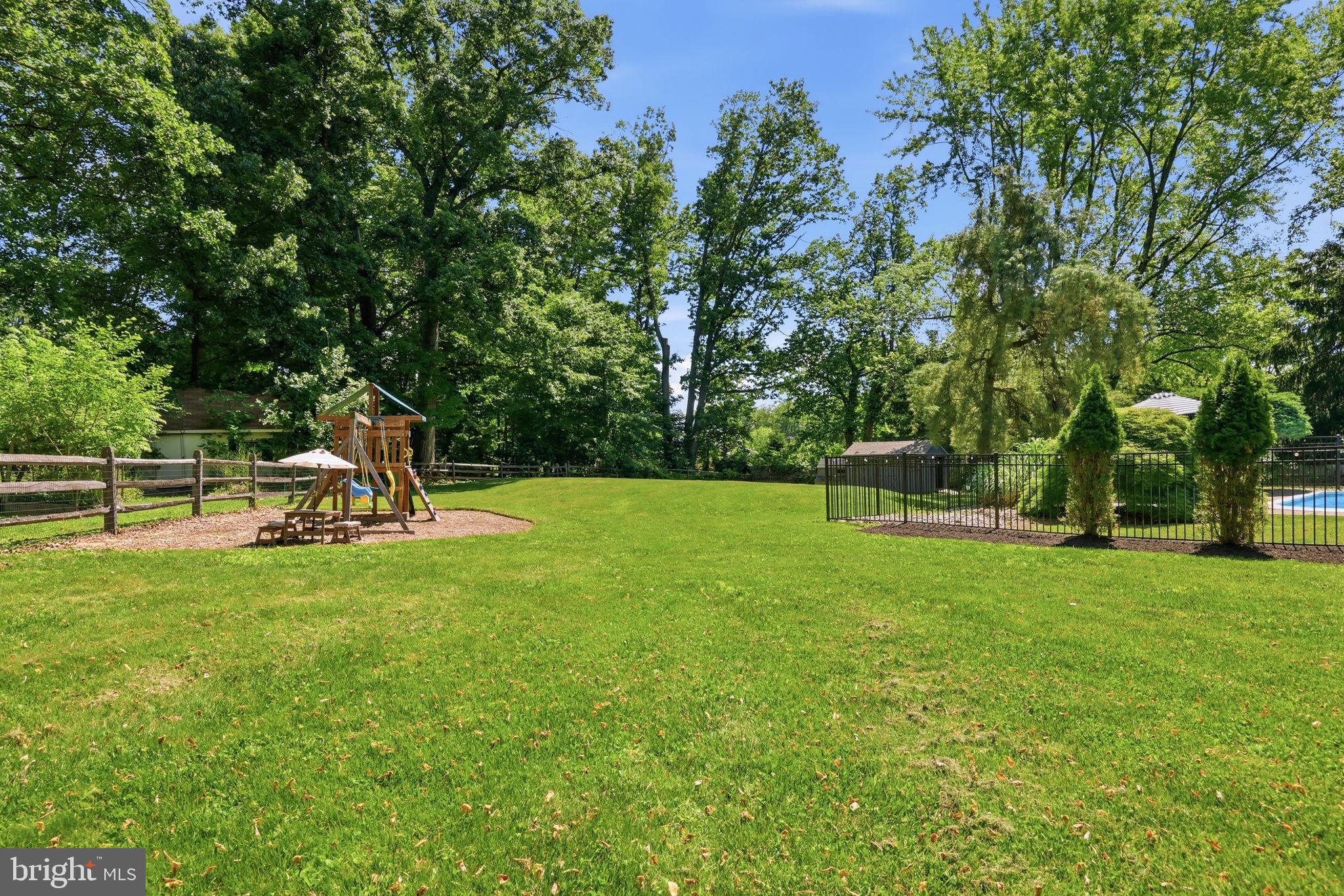 WOODFIELD - Residential