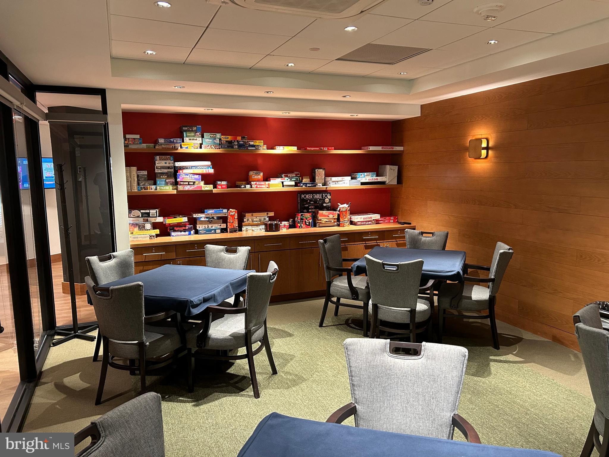 MONTEBELLO - Residential