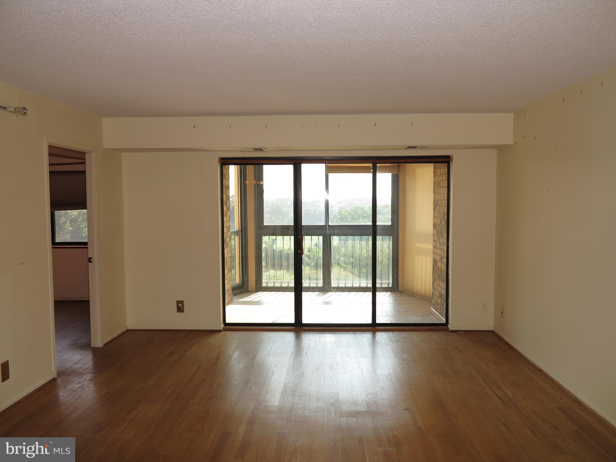 MONTEBELLO - Residential