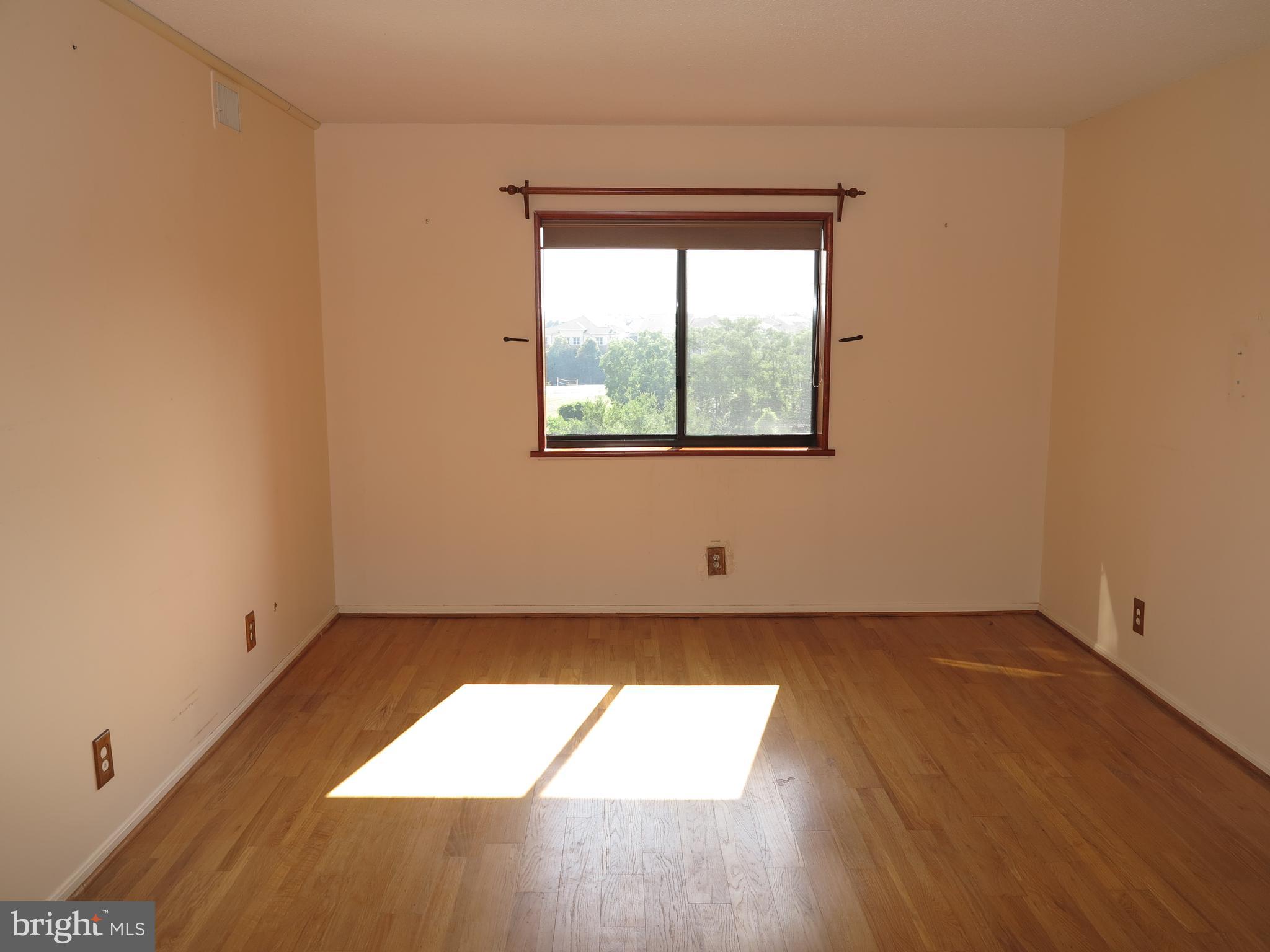 MONTEBELLO - Residential