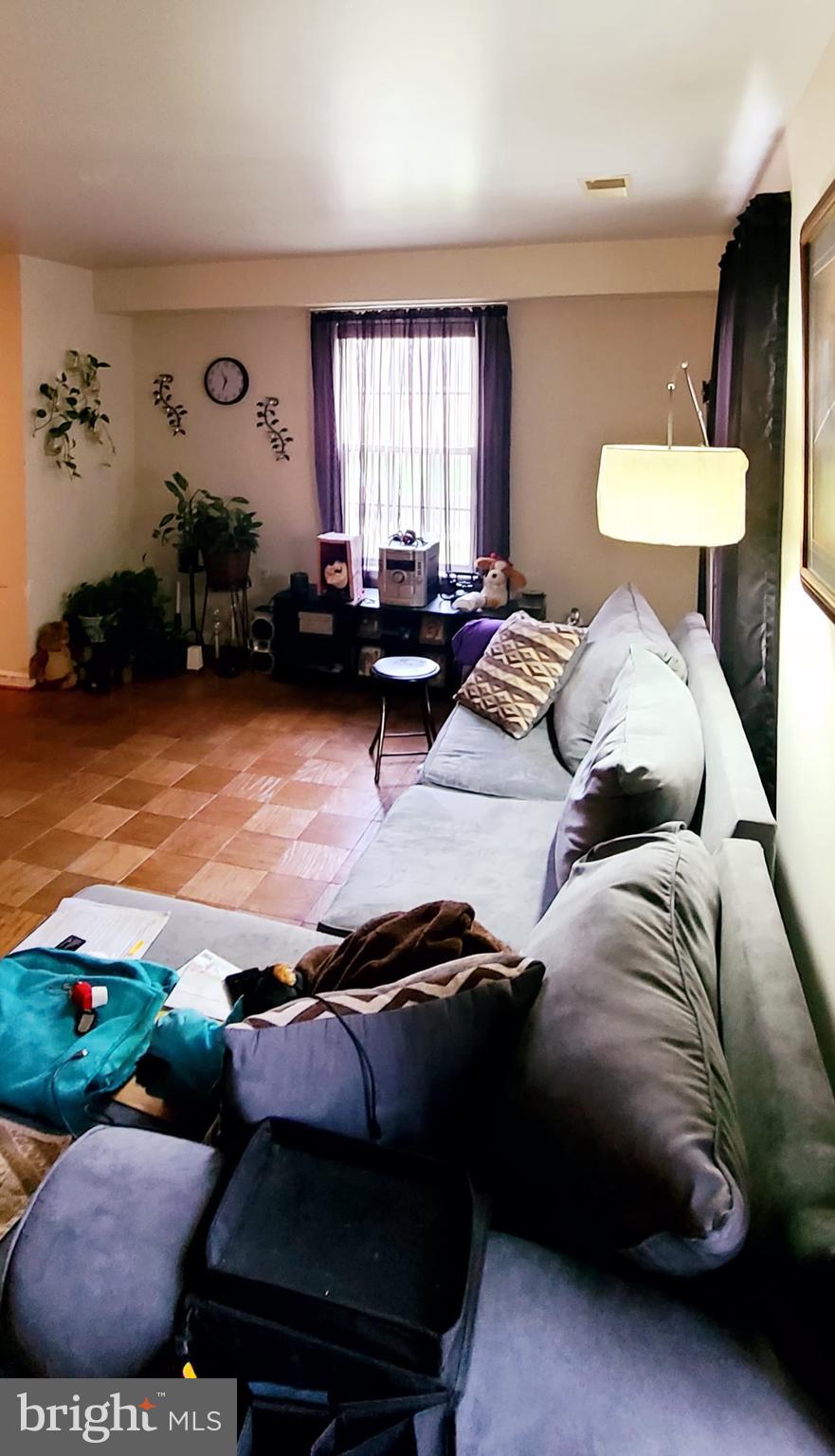 FOREST SPRING CONDO-PHAS - Residential