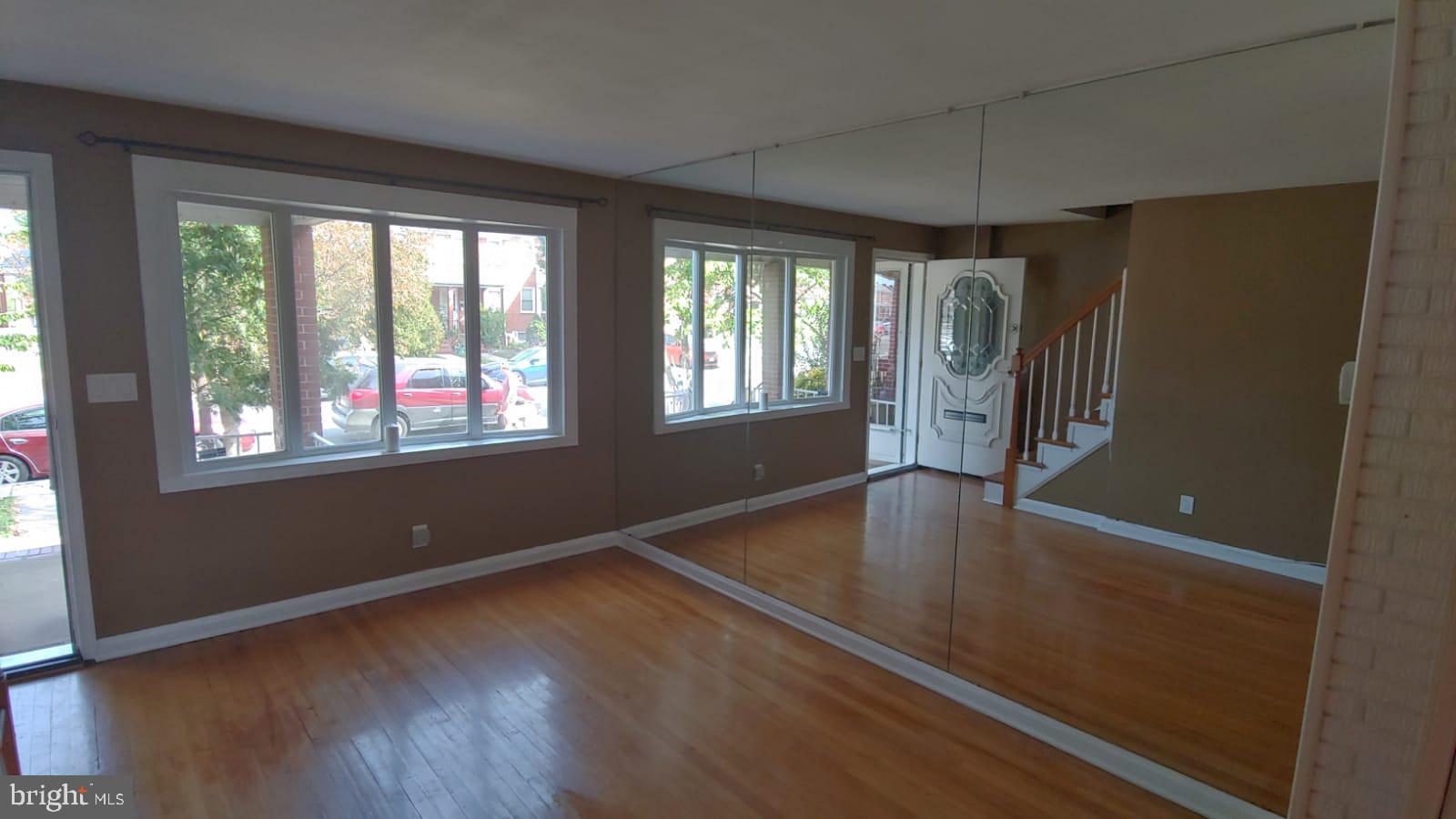 GREEKTOWN - Residential Lease