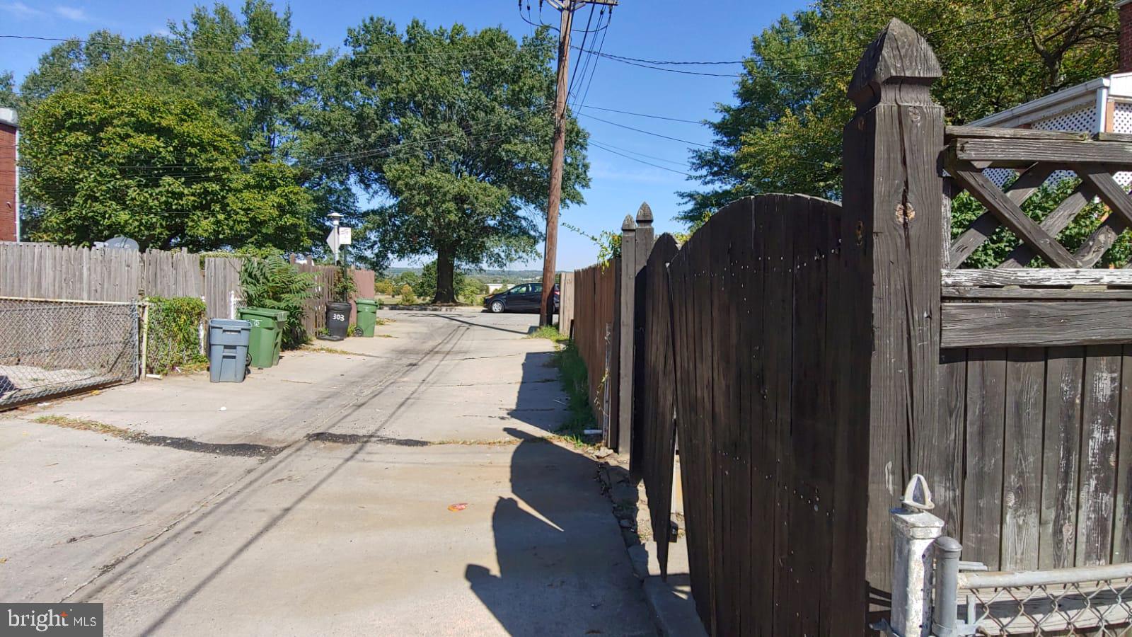 GREEKTOWN - Residential Lease