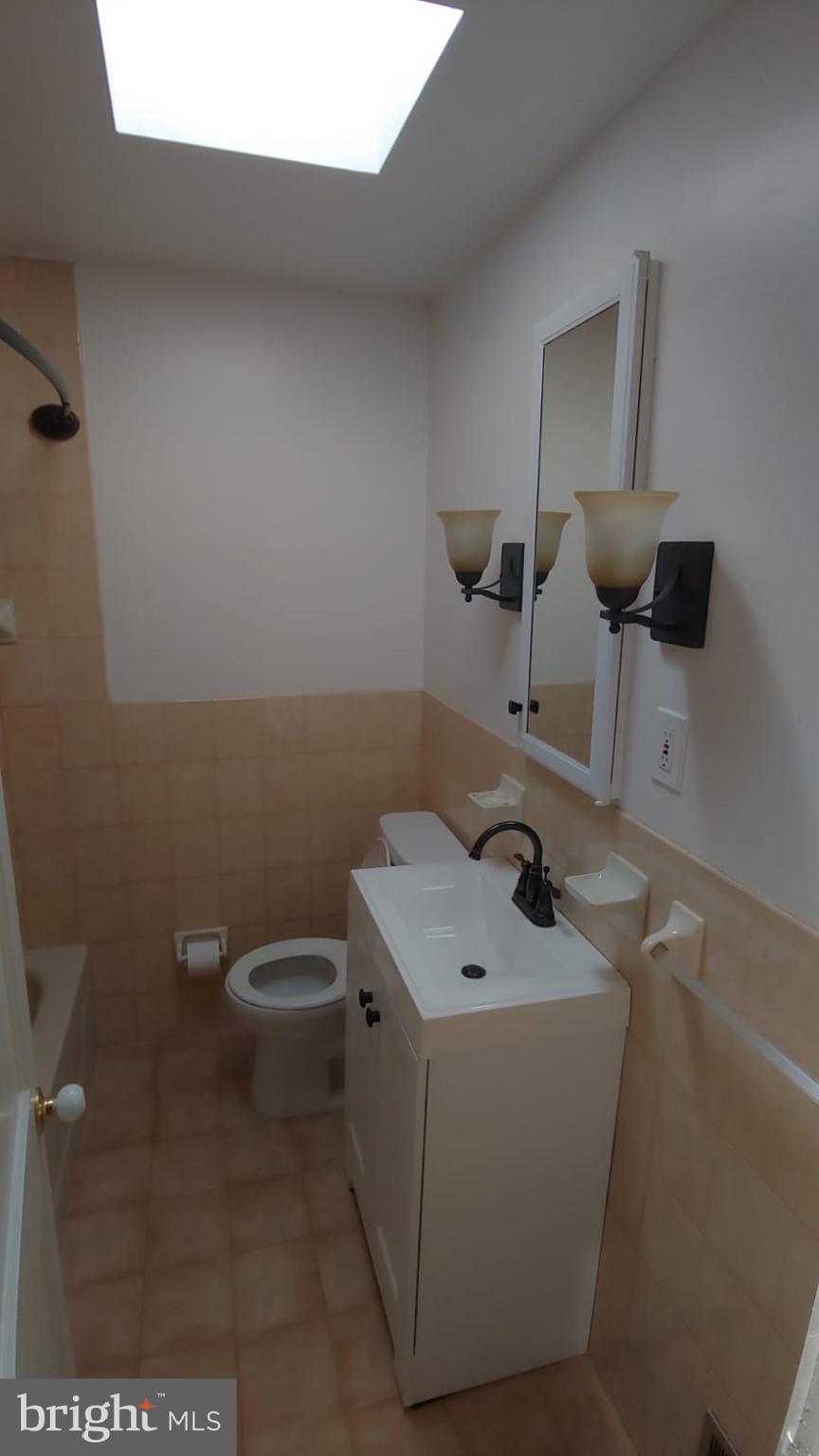 GREEKTOWN - Residential Lease