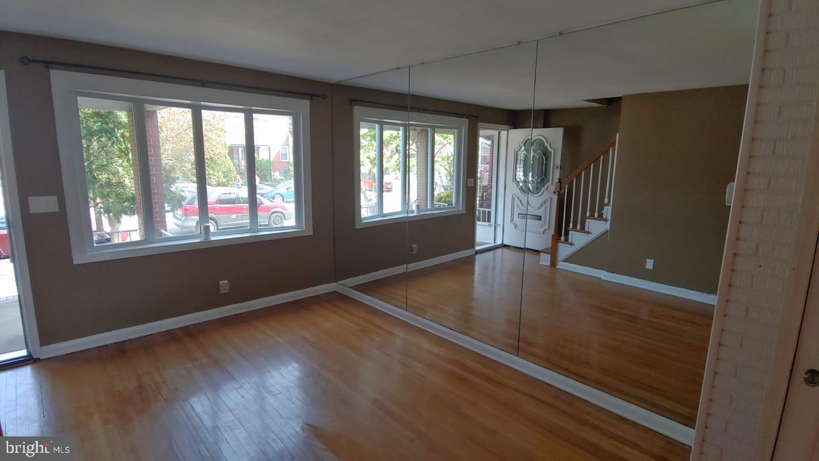 GREEKTOWN - Residential Lease