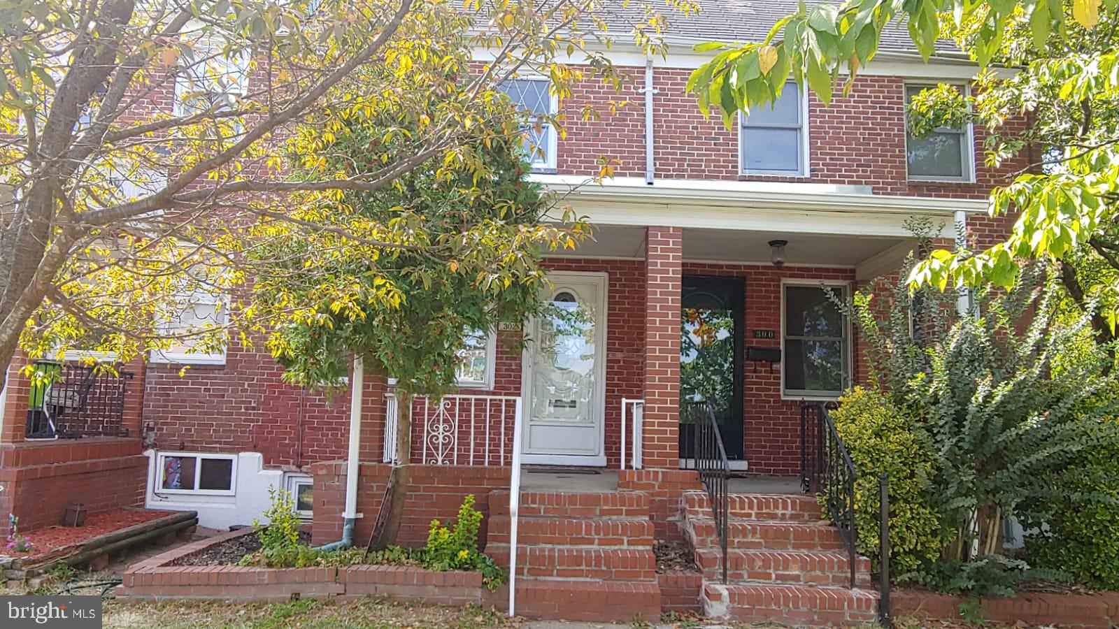 GREEKTOWN - Residential Lease