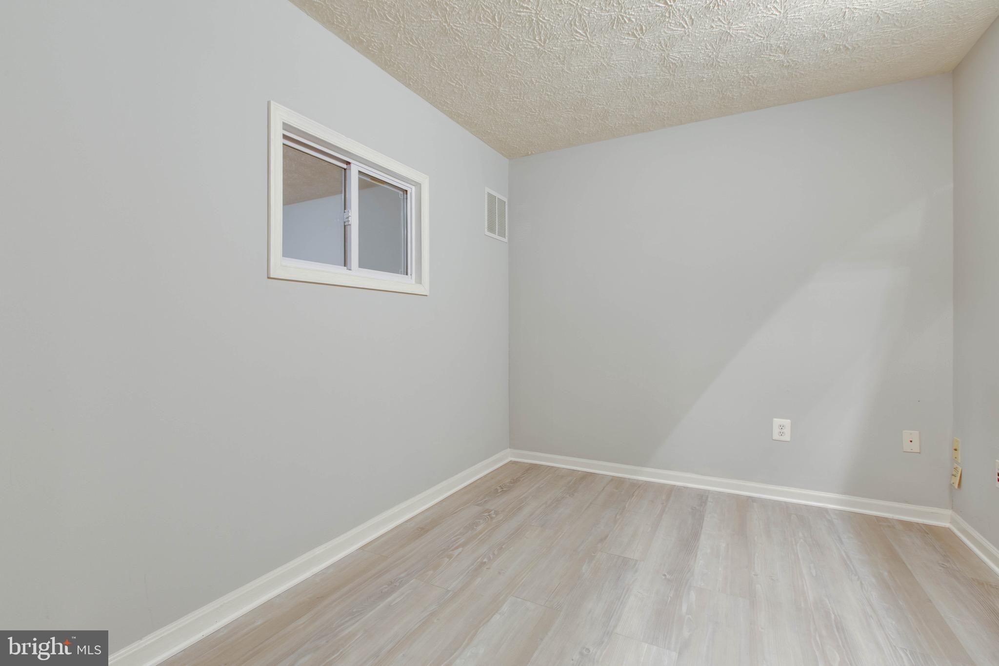 HOWARDS RIDGE - Residential Lease