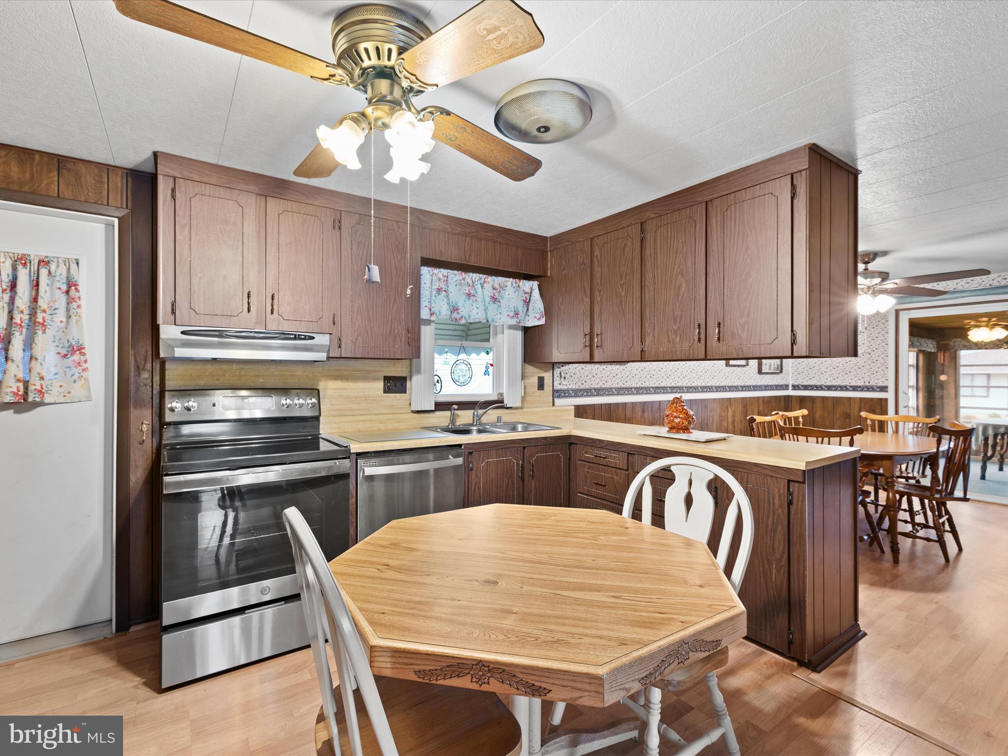 CAINE KEYS II - Residential