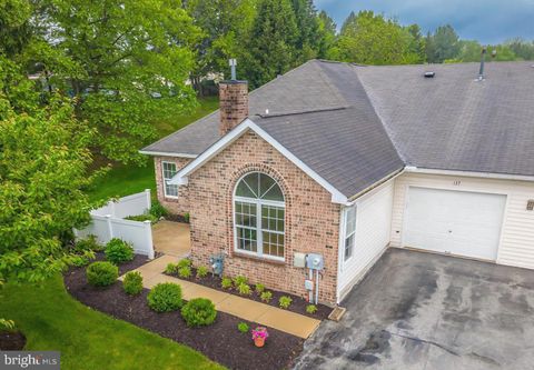 137 VILLAGE WAY 5C PHOENIXVILLE PA 19460