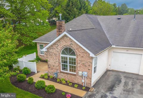 137 VILLAGE WAY 5C PHOENIXVILLE PA 19460