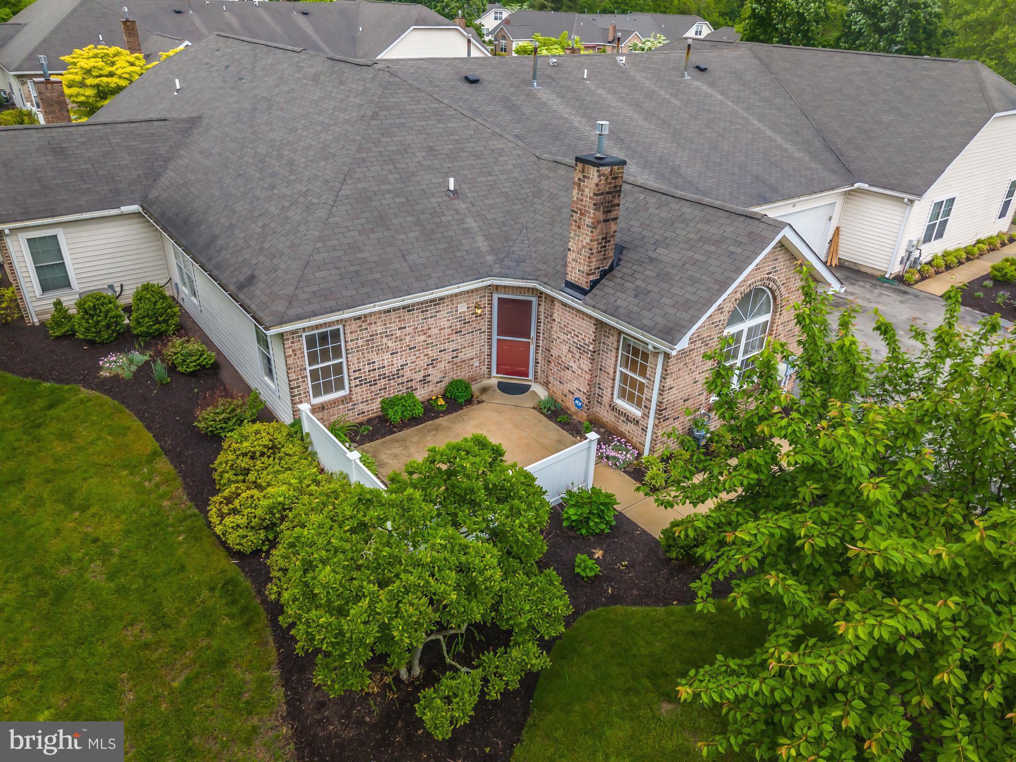 137 VILLAGE WAY 5C