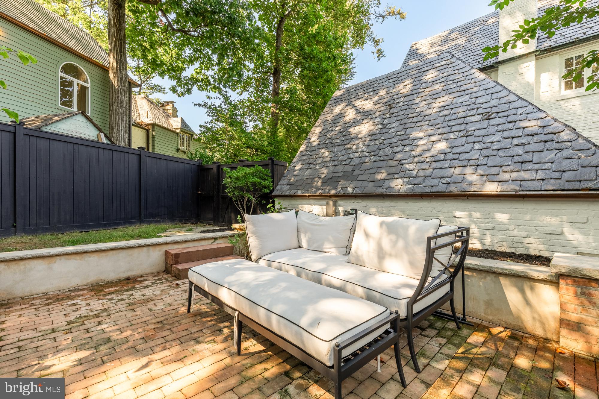 ROLLINGWOOD - Residential