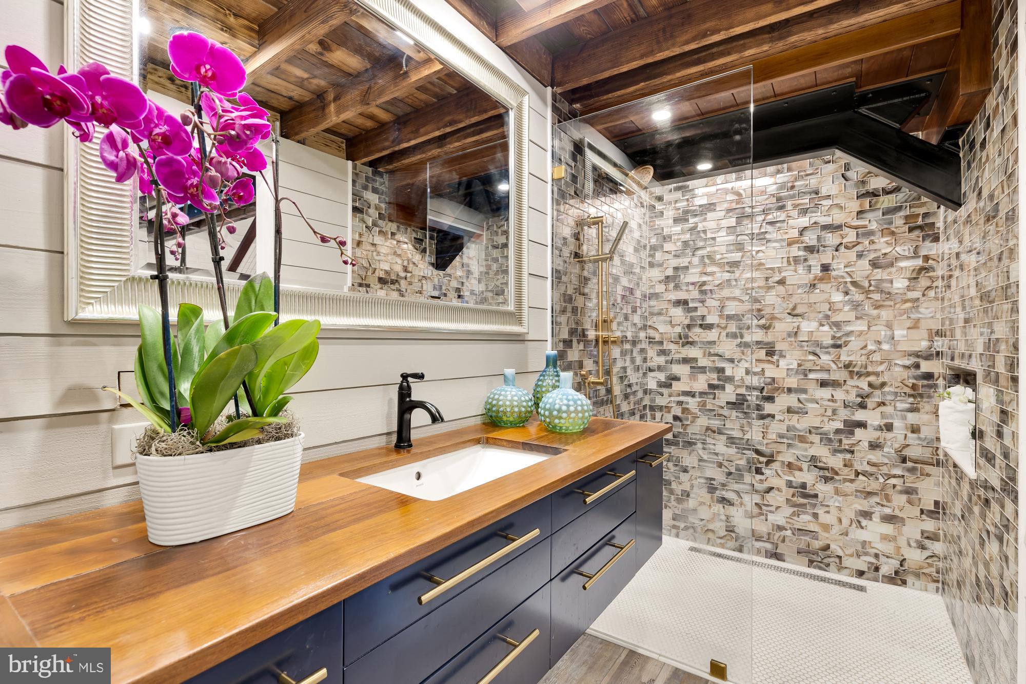 ROLLINGWOOD - Residential