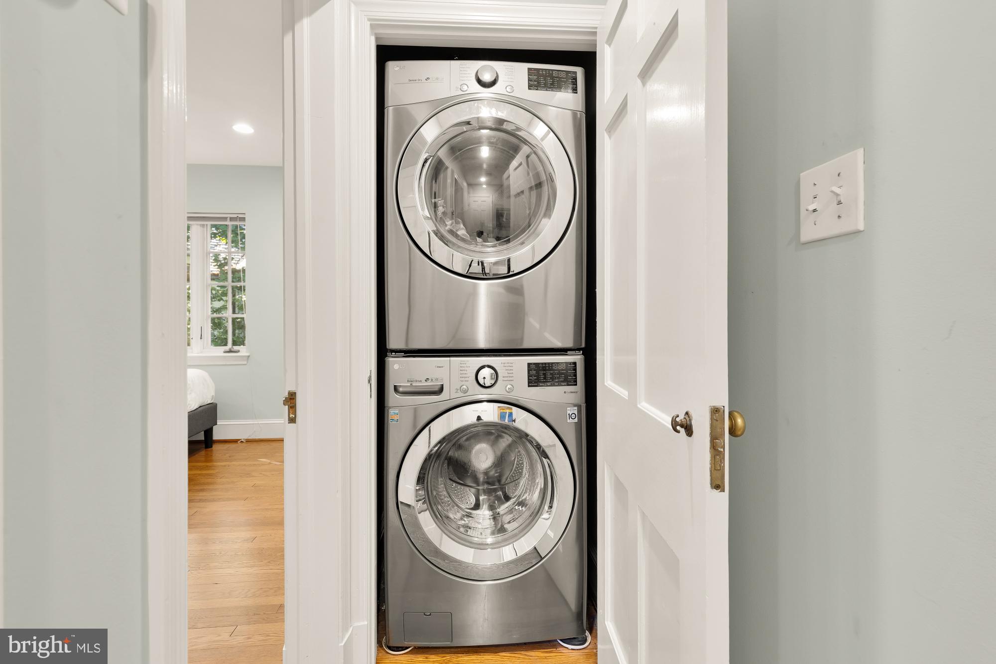 ROLLINGWOOD - Residential