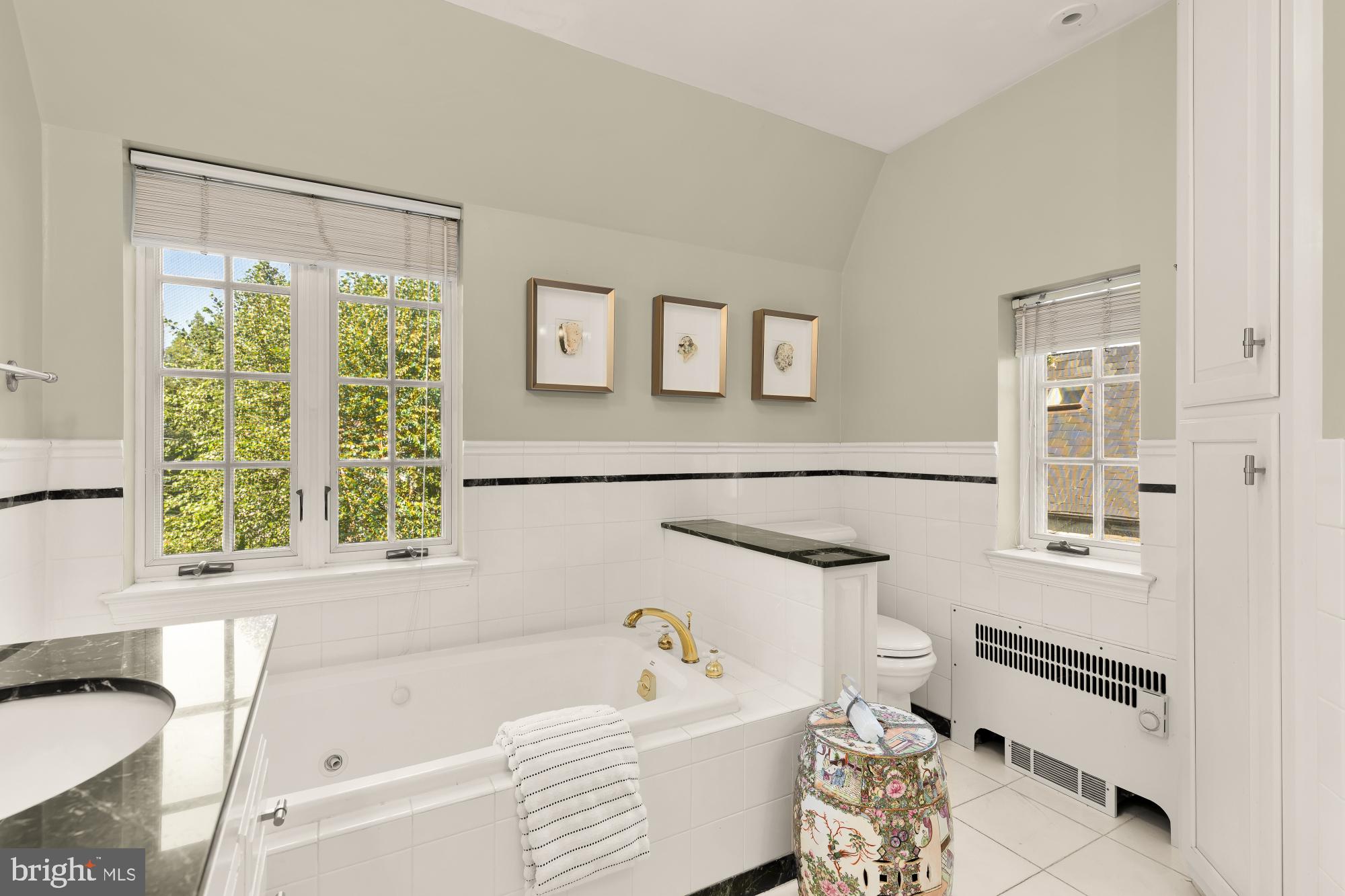 ROLLINGWOOD - Residential