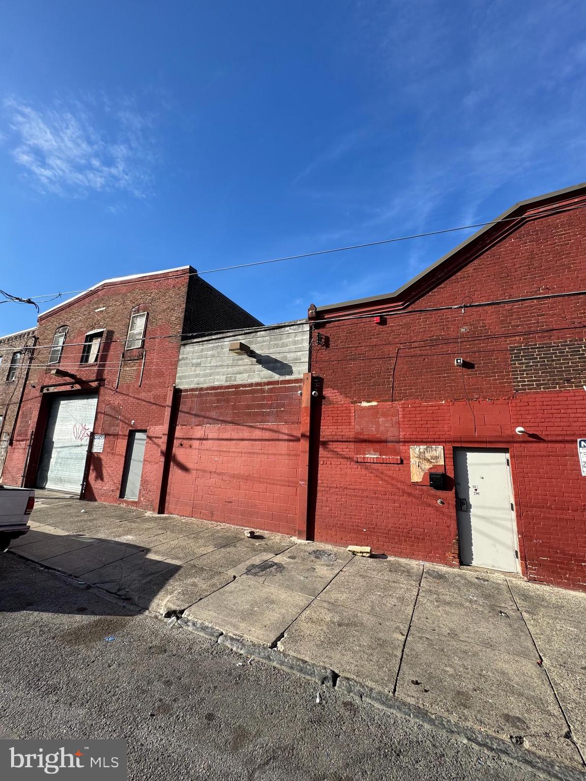 KENSINGTON - Commercial Sale