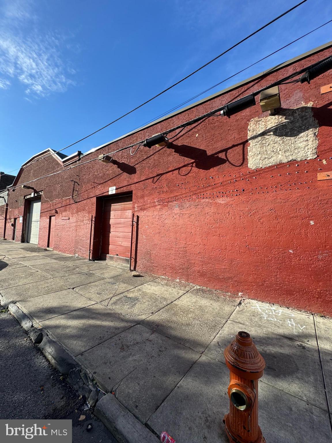 KENSINGTON - Commercial Sale