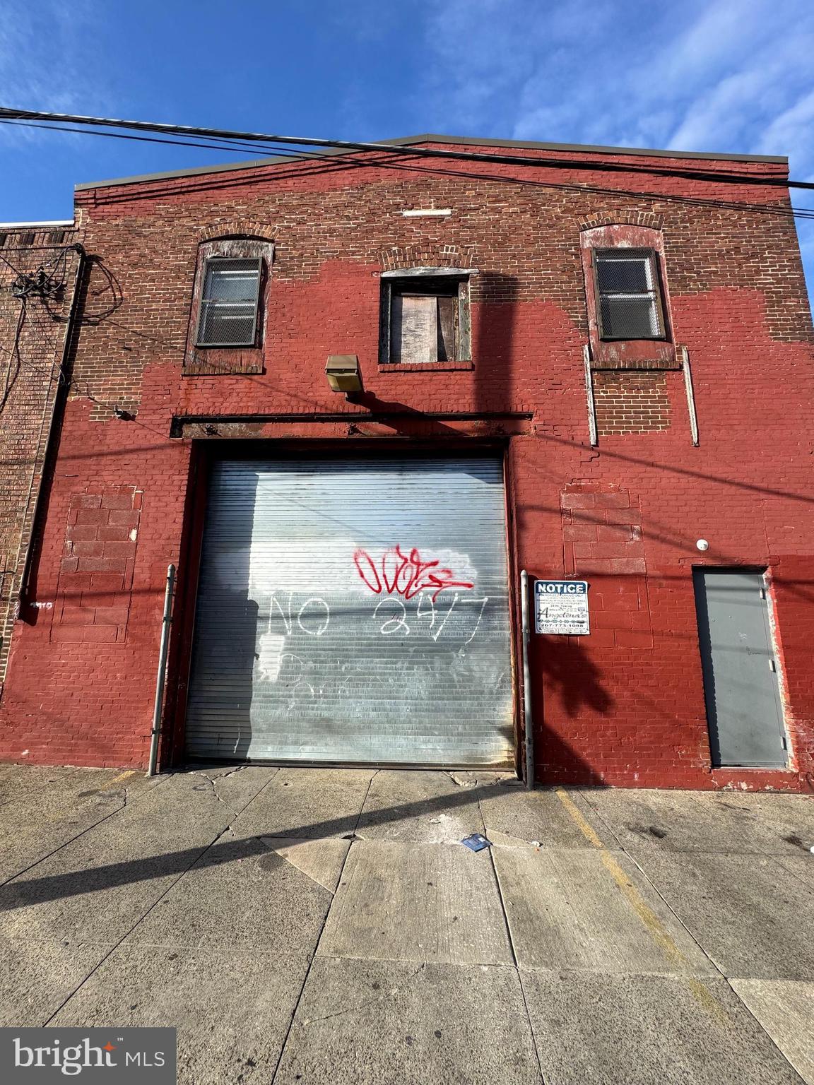 KENSINGTON - Commercial Sale