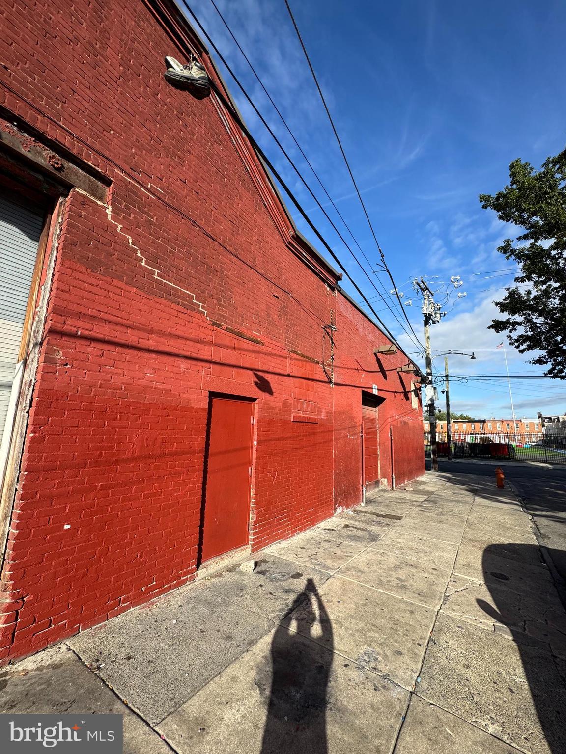 KENSINGTON - Commercial Sale