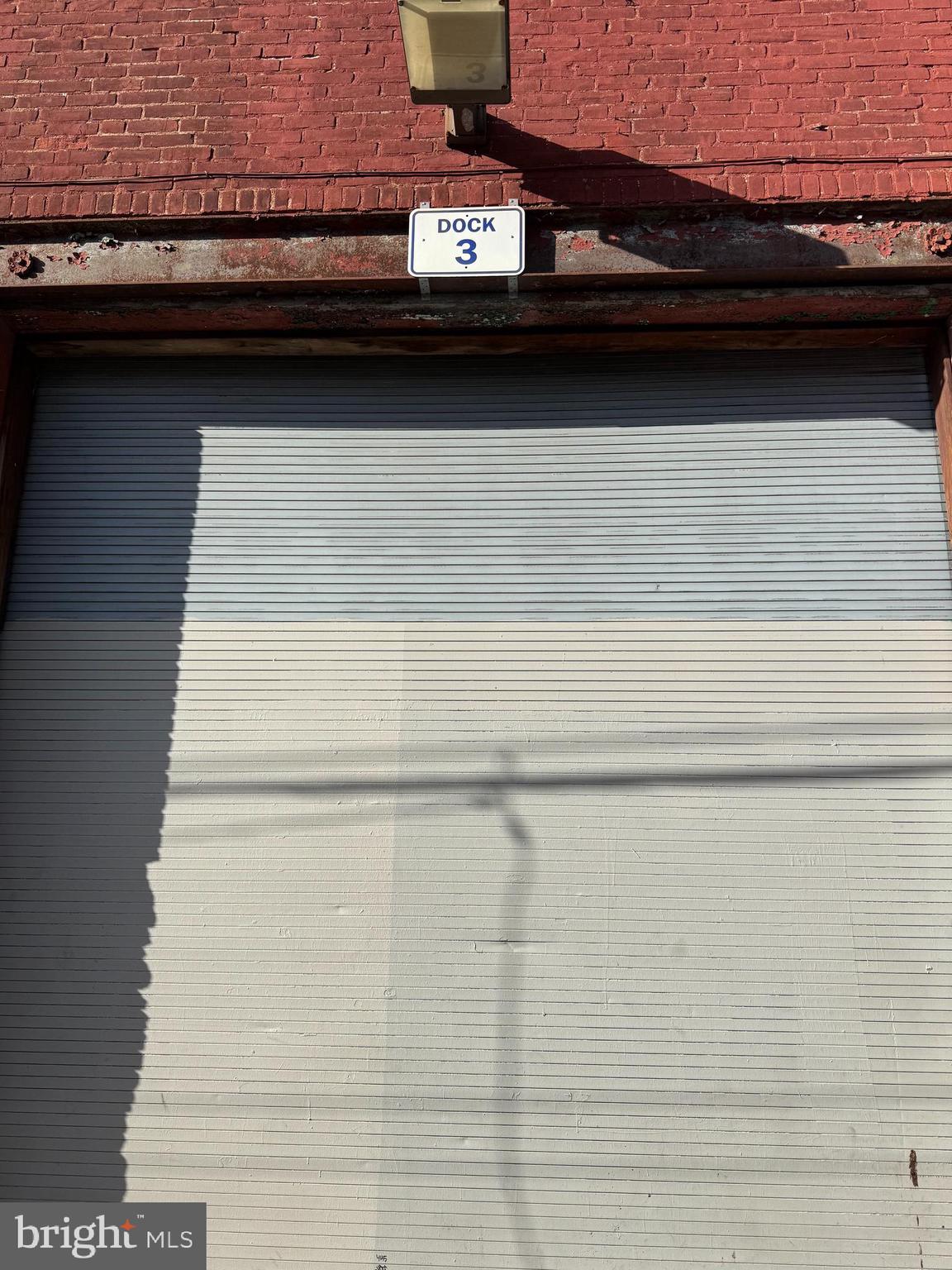 KENSINGTON - Commercial Sale