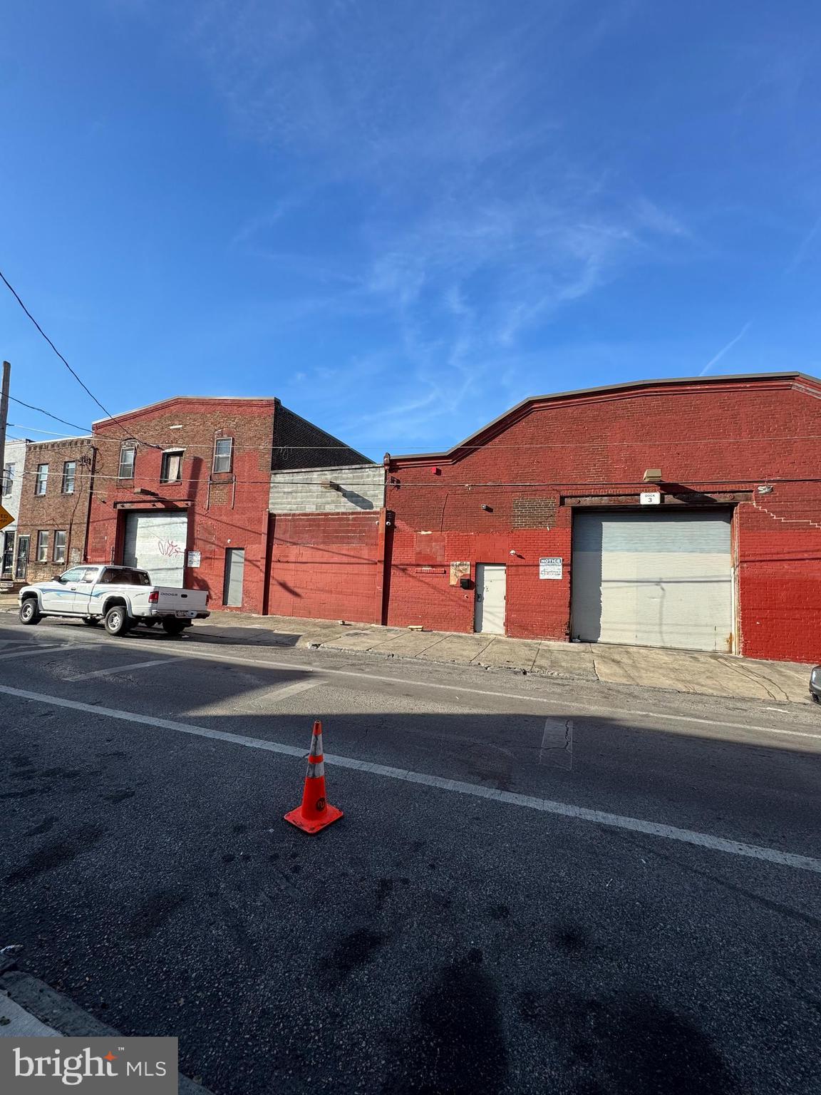 KENSINGTON - Commercial Sale