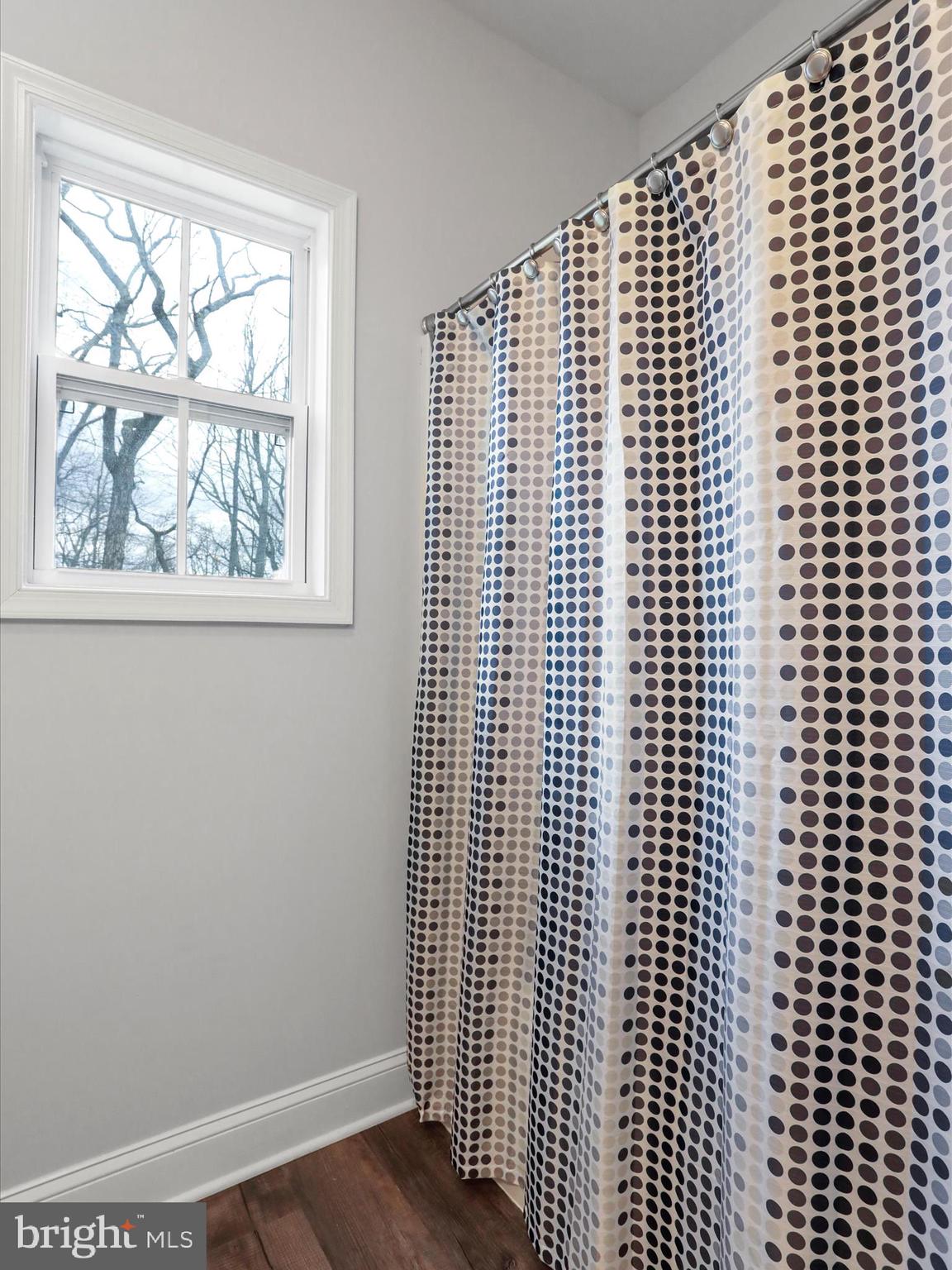 LAKE FOREST ESTATES - Residential