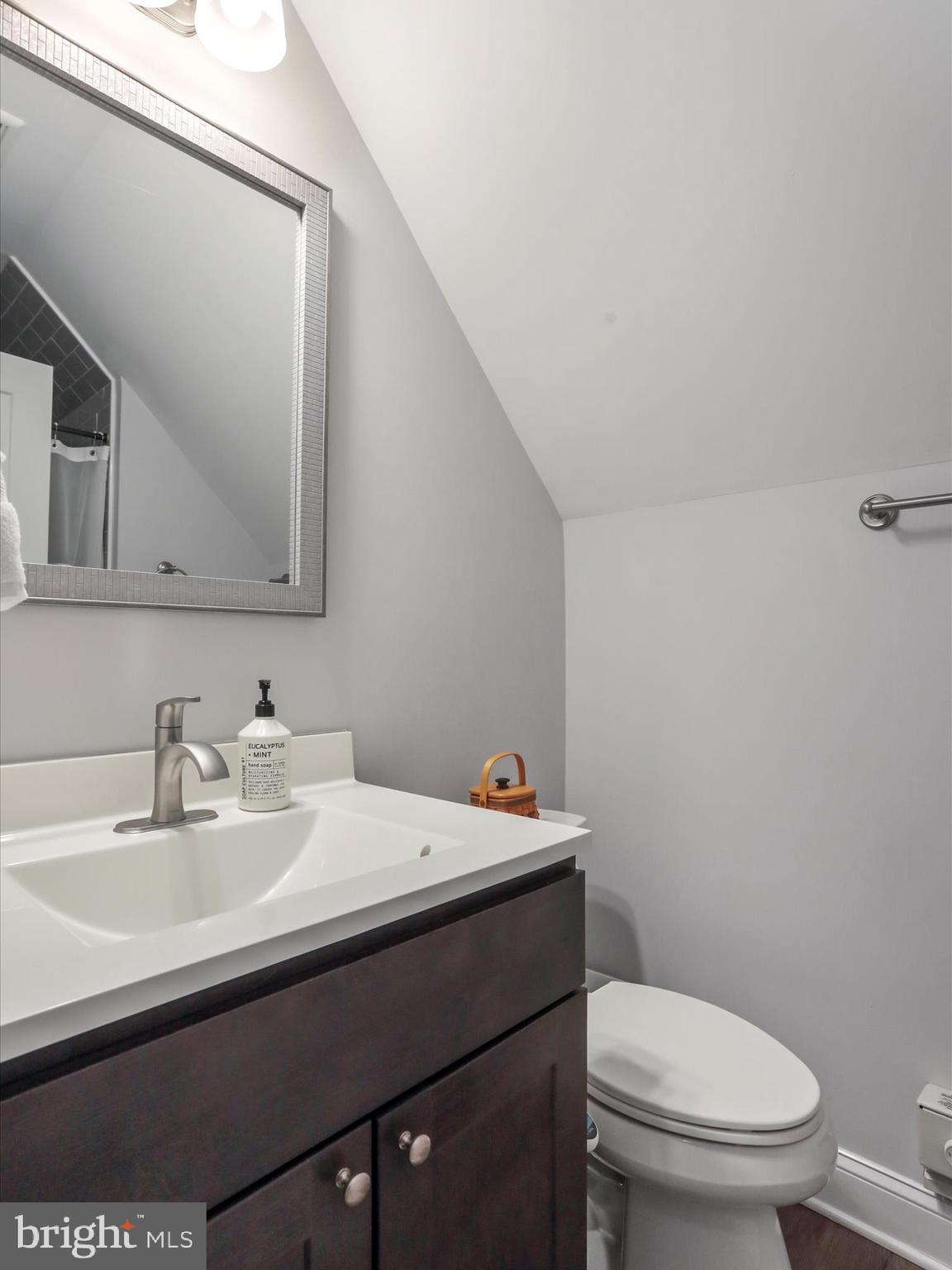 LAKE FOREST ESTATES - Residential