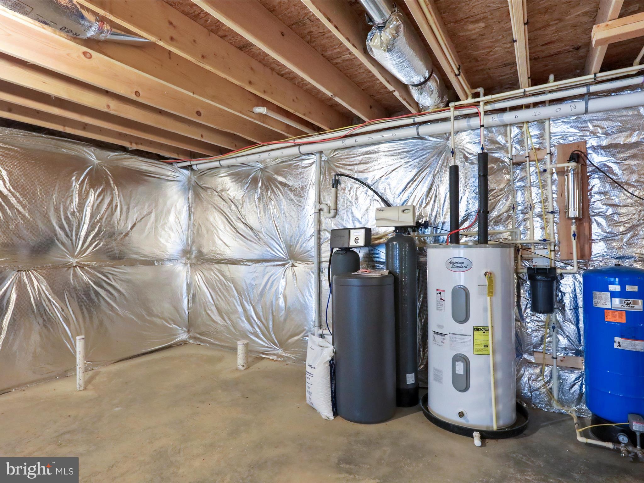 LAKE FOREST ESTATES - Residential