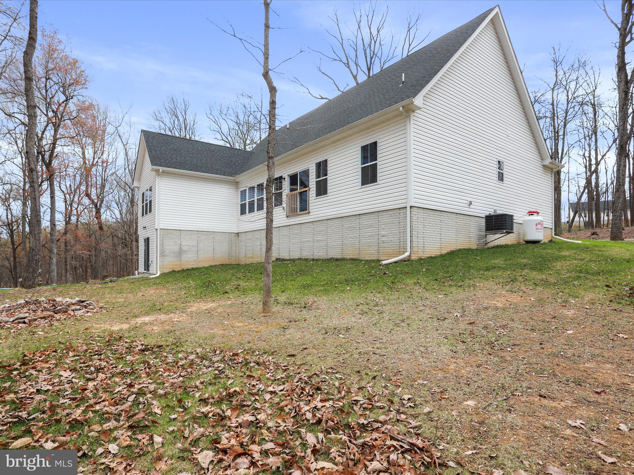 LAKE FOREST ESTATES - Residential