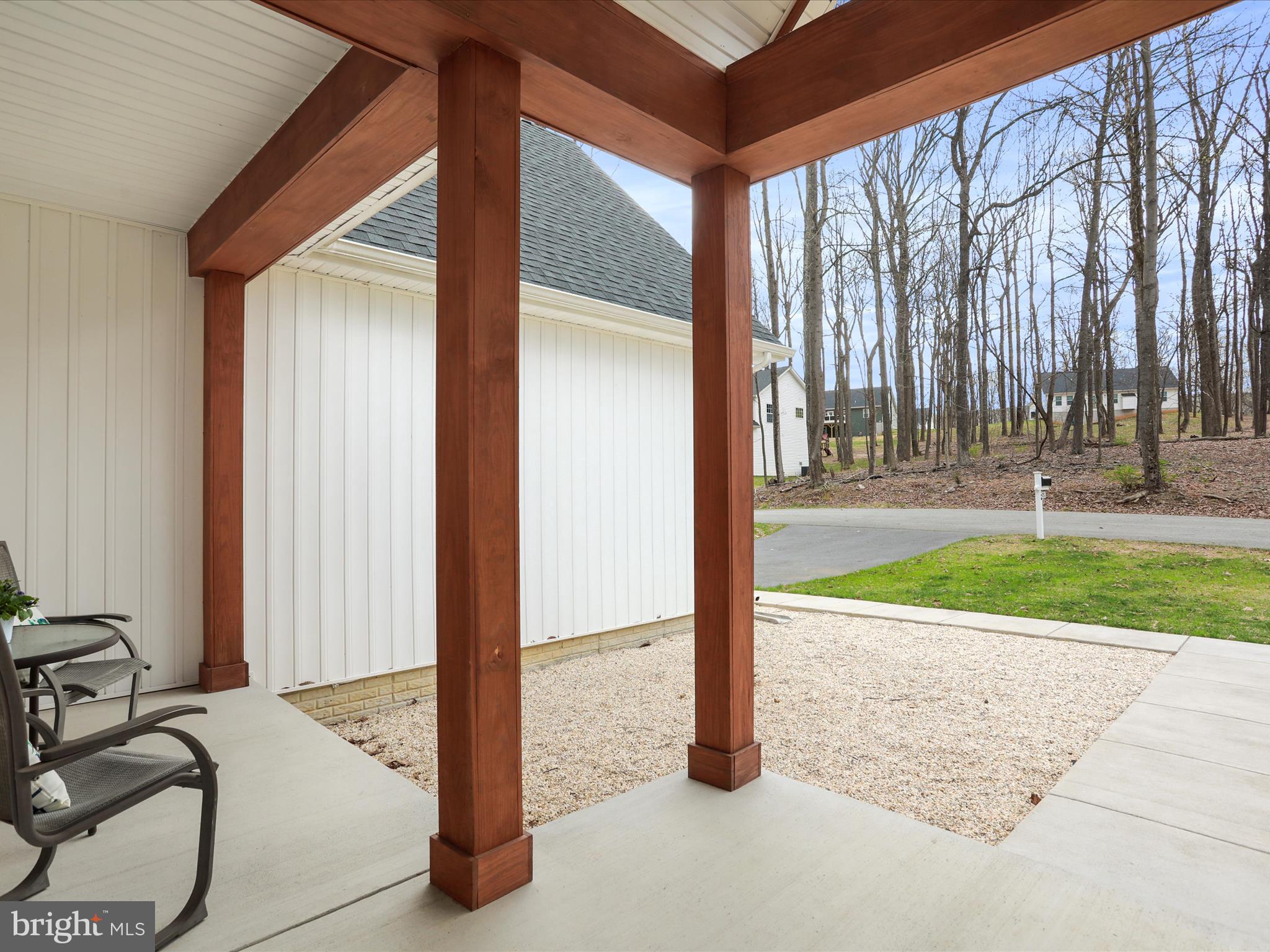 LAKE FOREST ESTATES - Residential