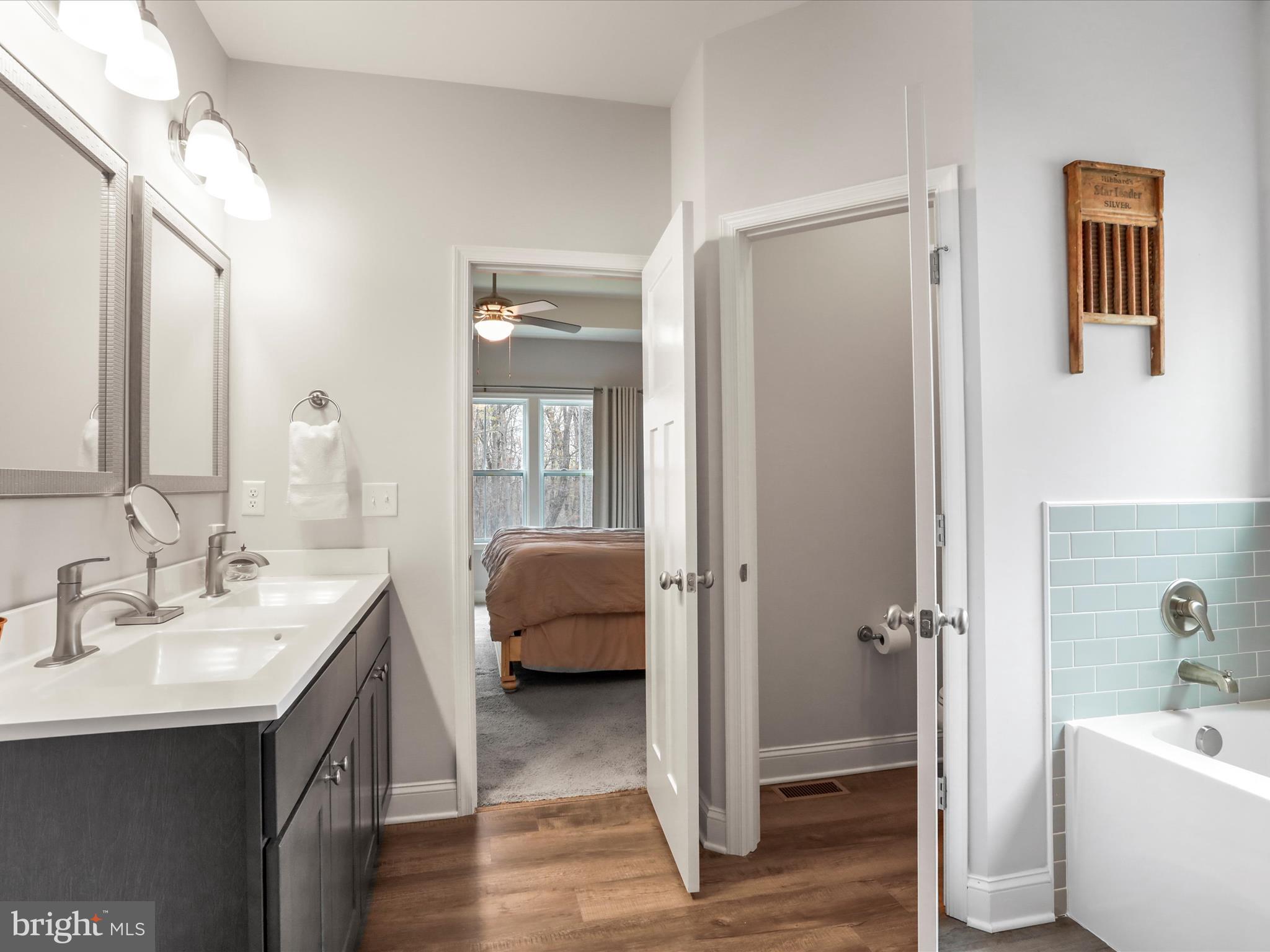 LAKE FOREST ESTATES - Residential