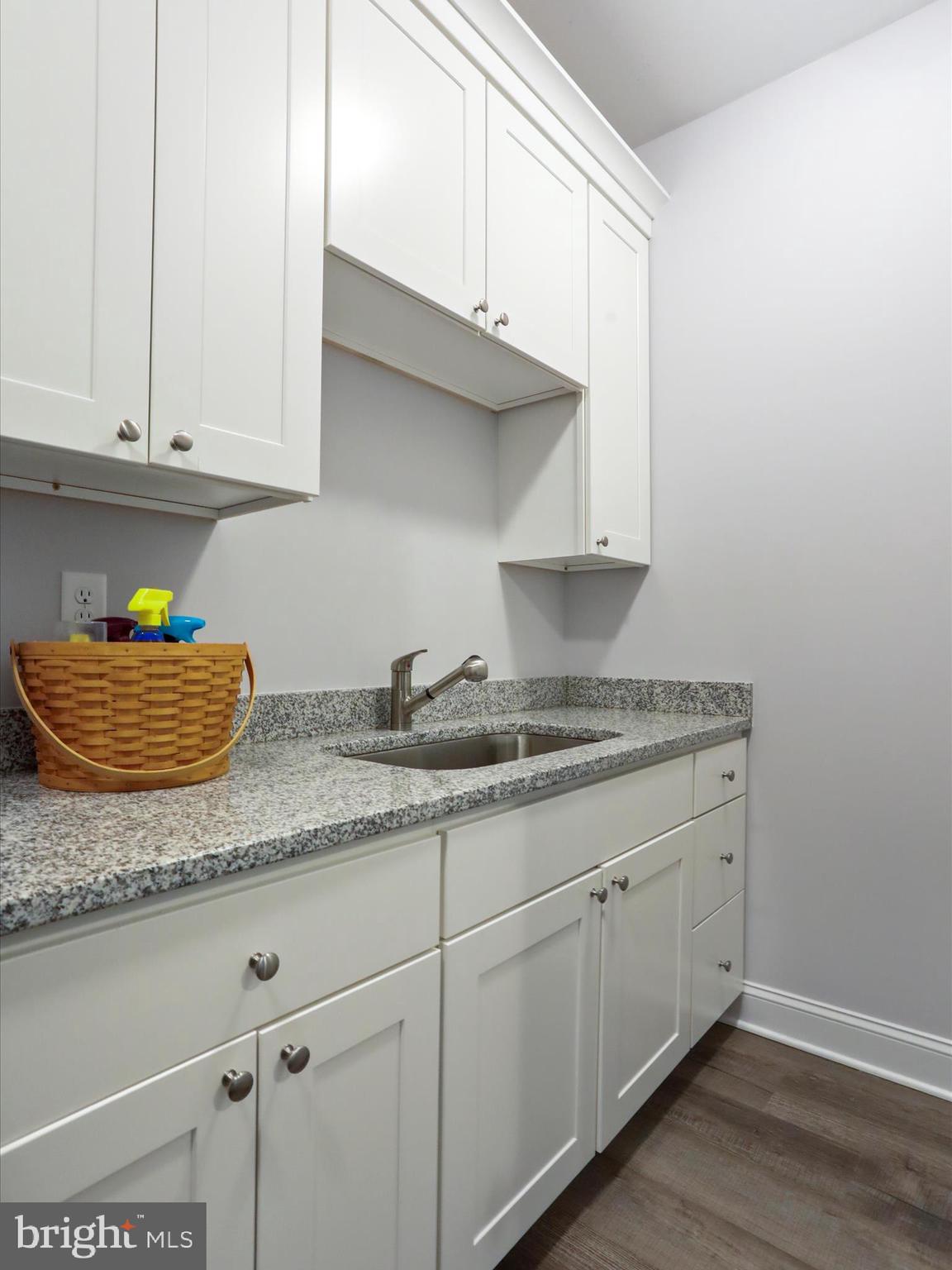 LAKE FOREST ESTATES - Residential