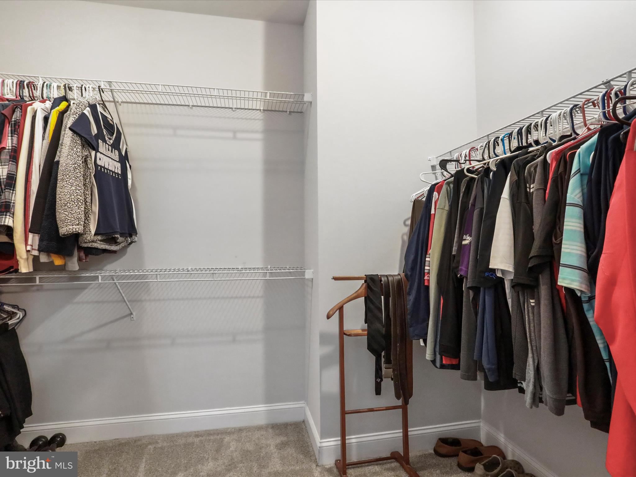 LAKE FOREST ESTATES - Residential