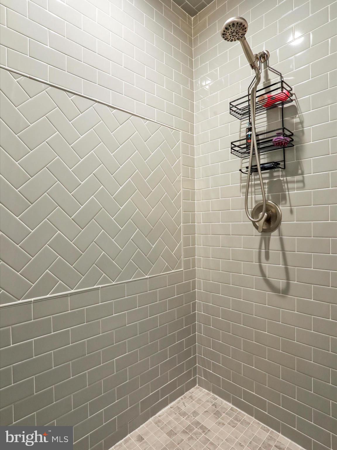 LAKE FOREST ESTATES - Residential