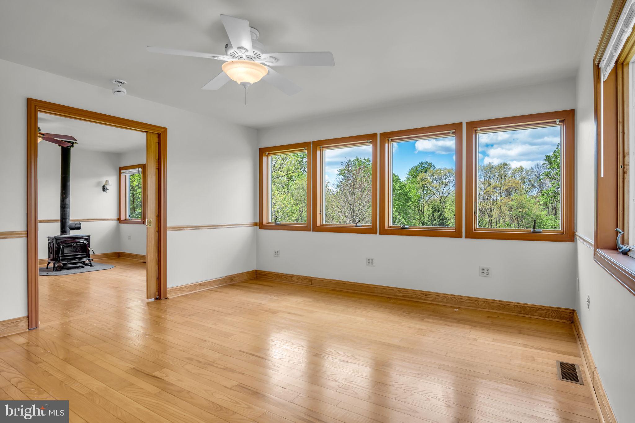 525 ANDERSONTOWN ROAD