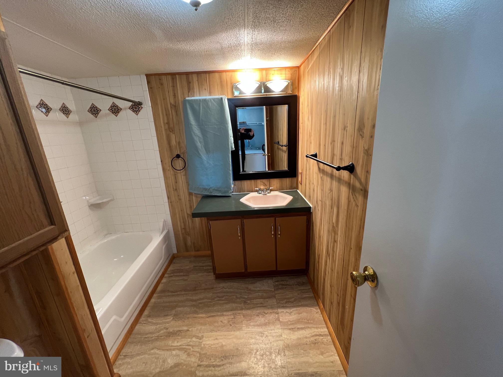 MAGNOLIA ESTATES - Residential