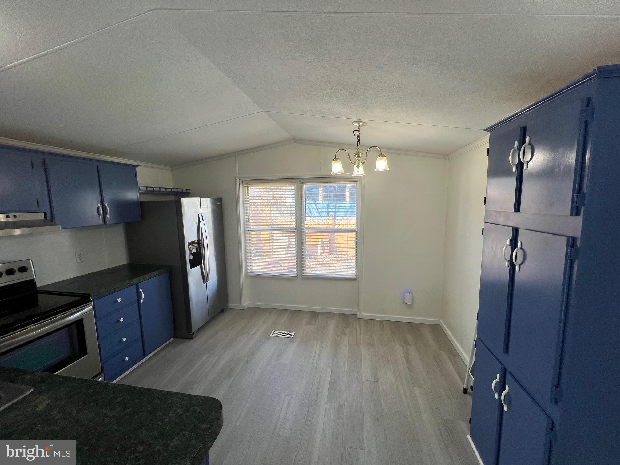 MAGNOLIA ESTATES - Residential