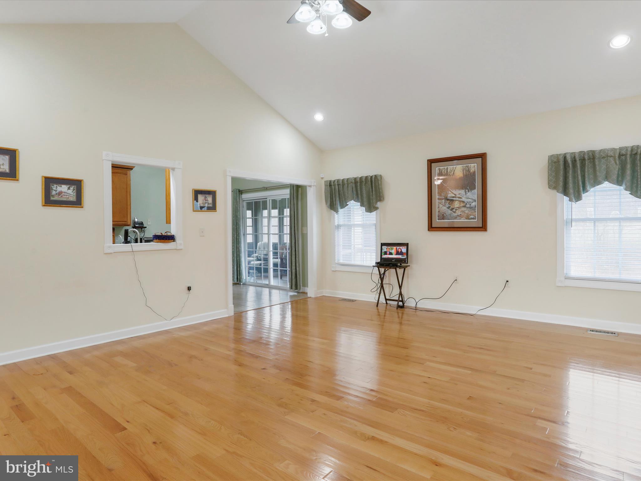 FAIRVIEW OAKS - Residential