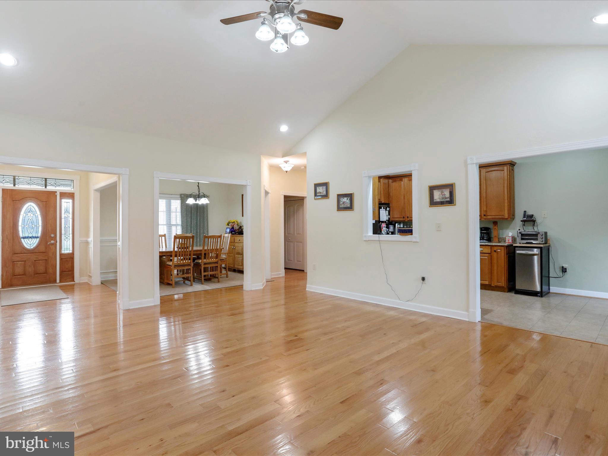 FAIRVIEW OAKS - Residential