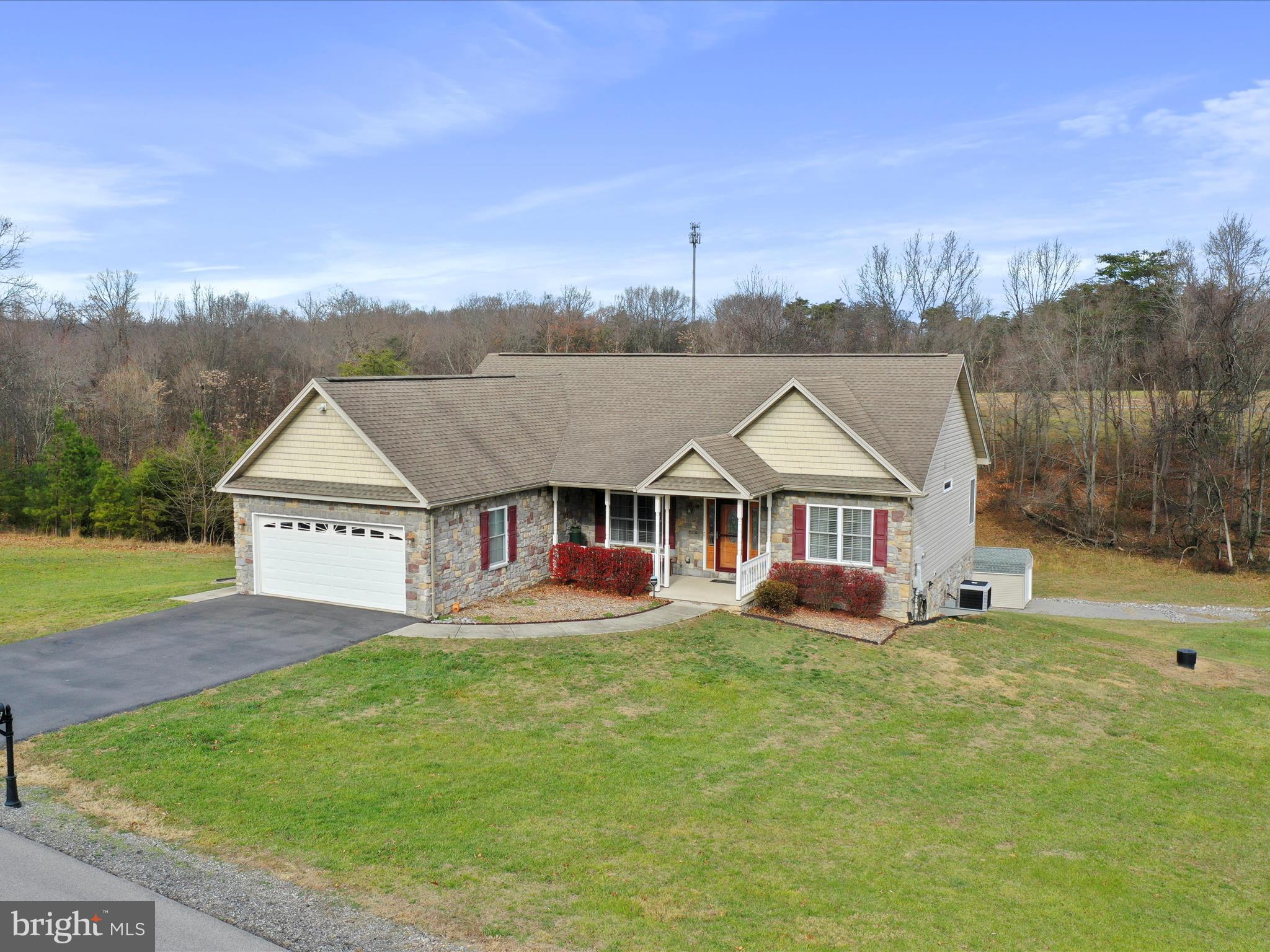 FAIRVIEW OAKS - Residential