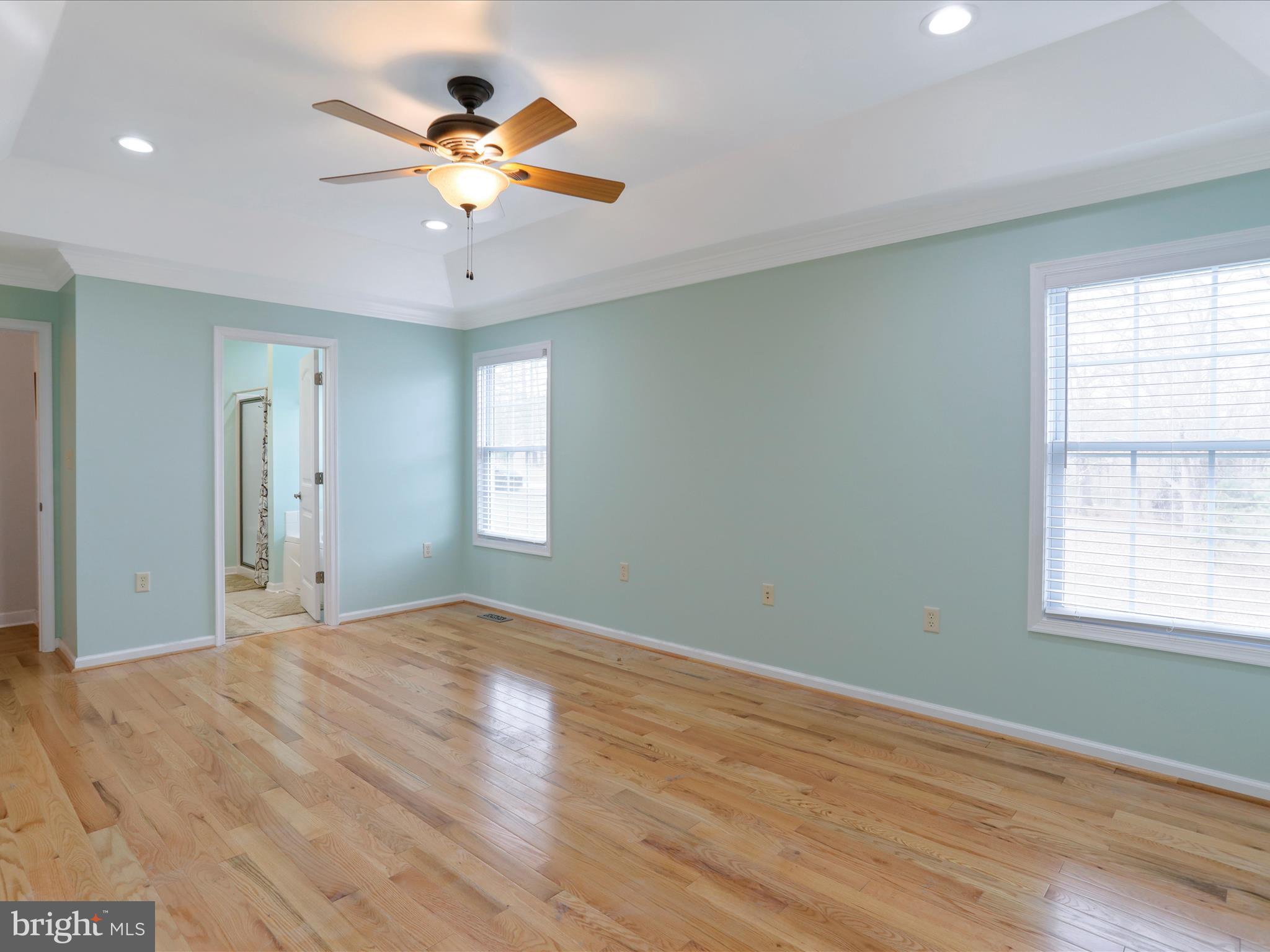 FAIRVIEW OAKS - Residential