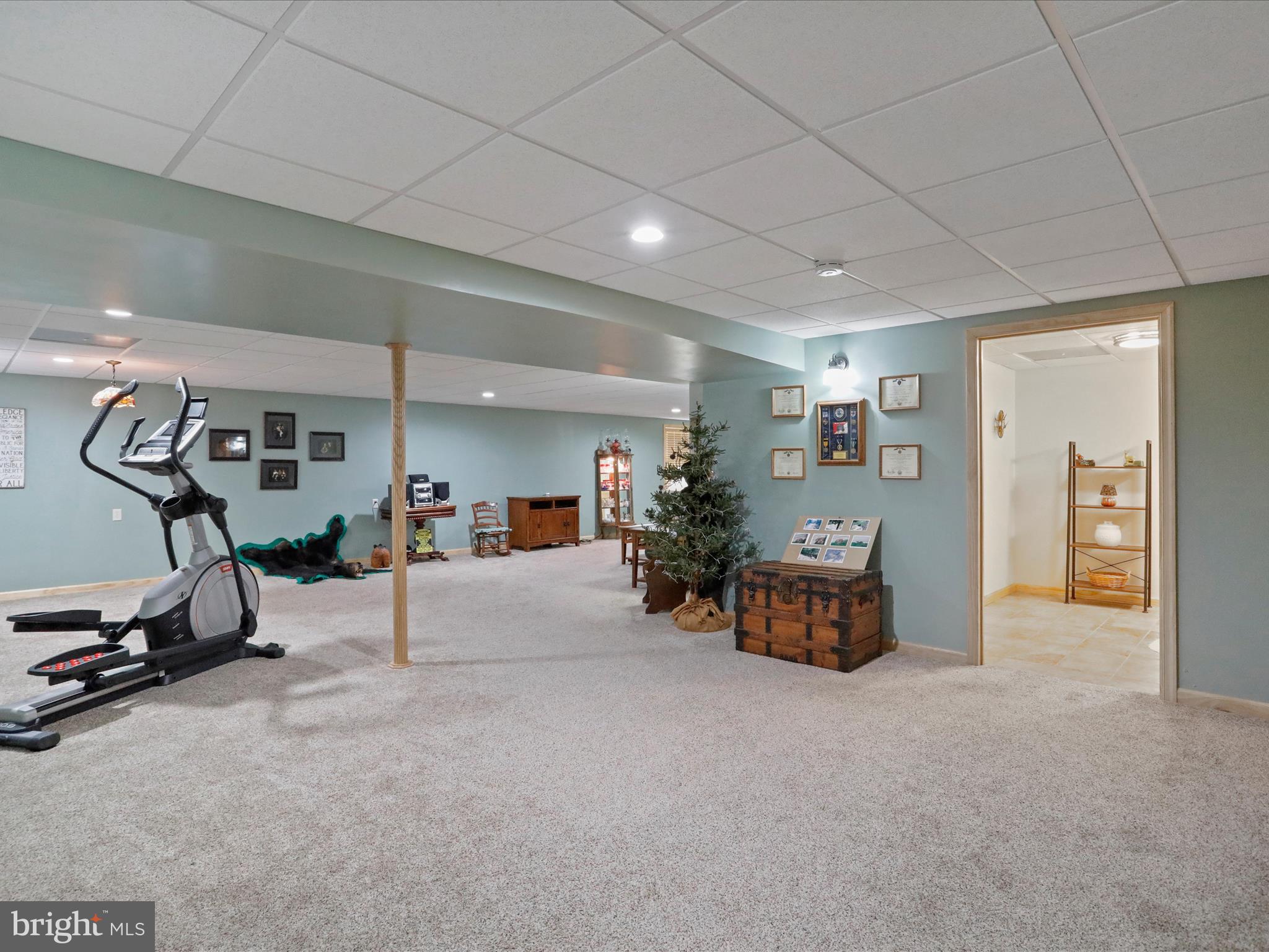 FAIRVIEW OAKS - Residential