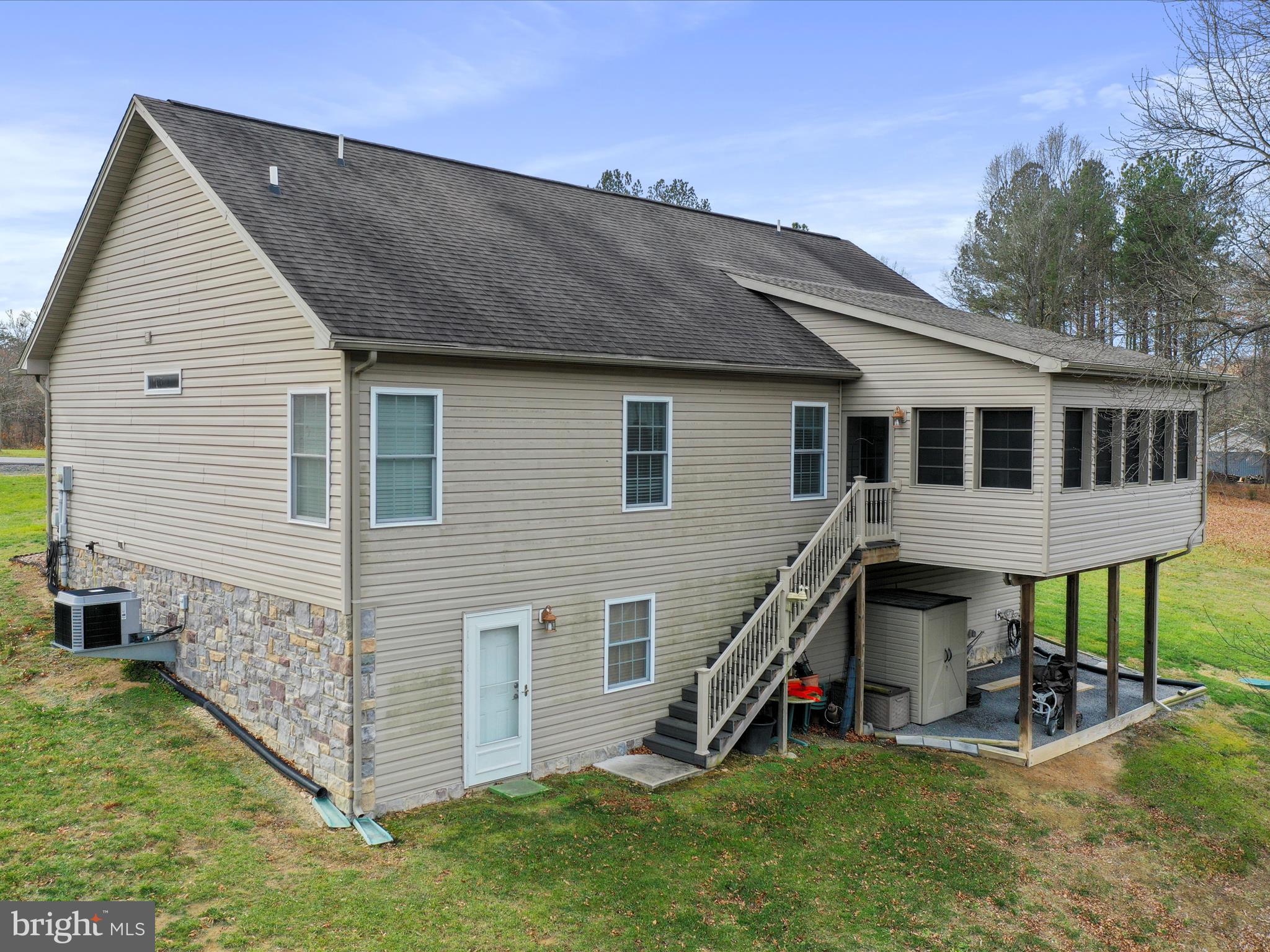 FAIRVIEW OAKS - Residential